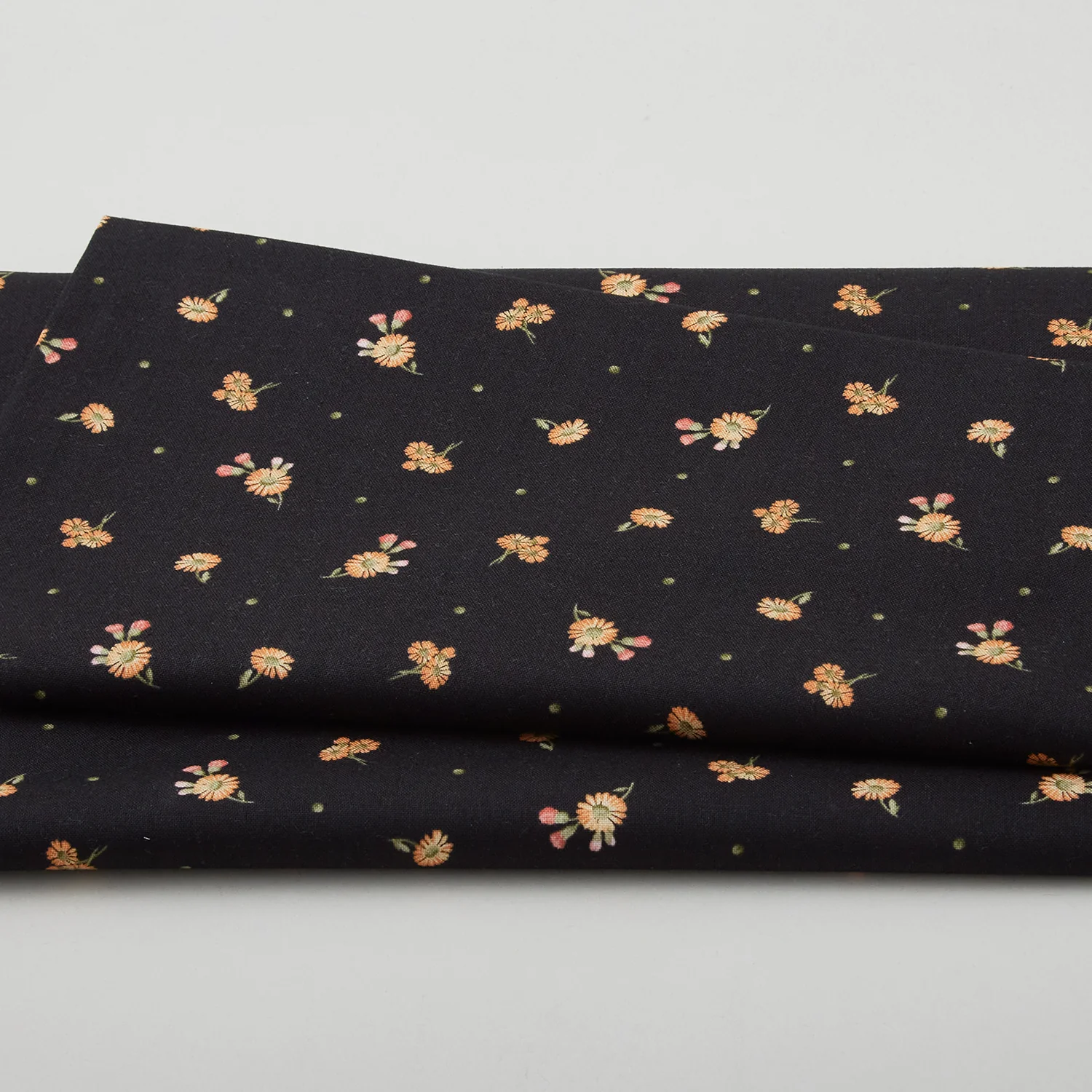 A Golden Life Favorites - Tiny Daisies Black 2 Yard Cut