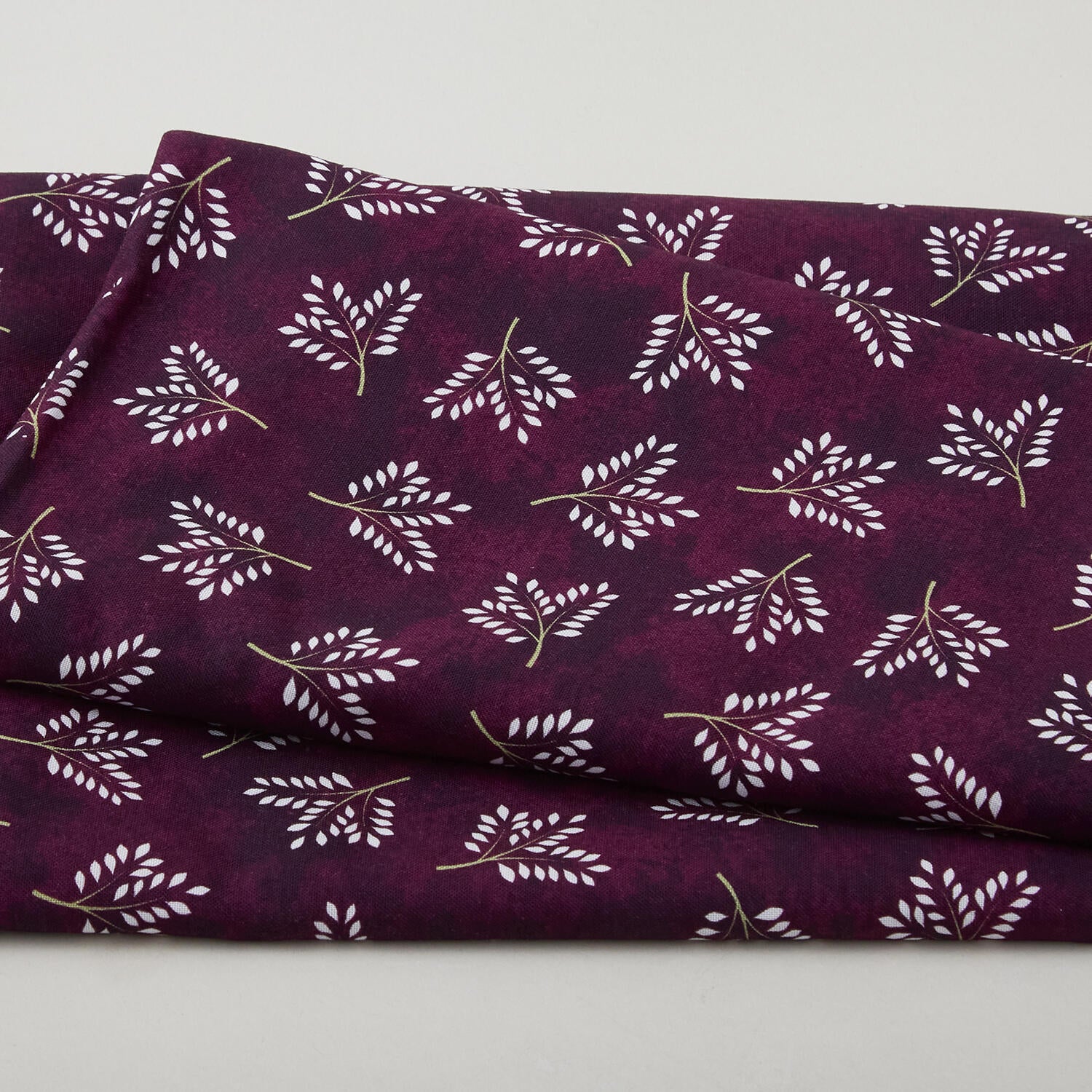 Amour Favorites - Sprigs Deep Plum 2 Yard Cuts