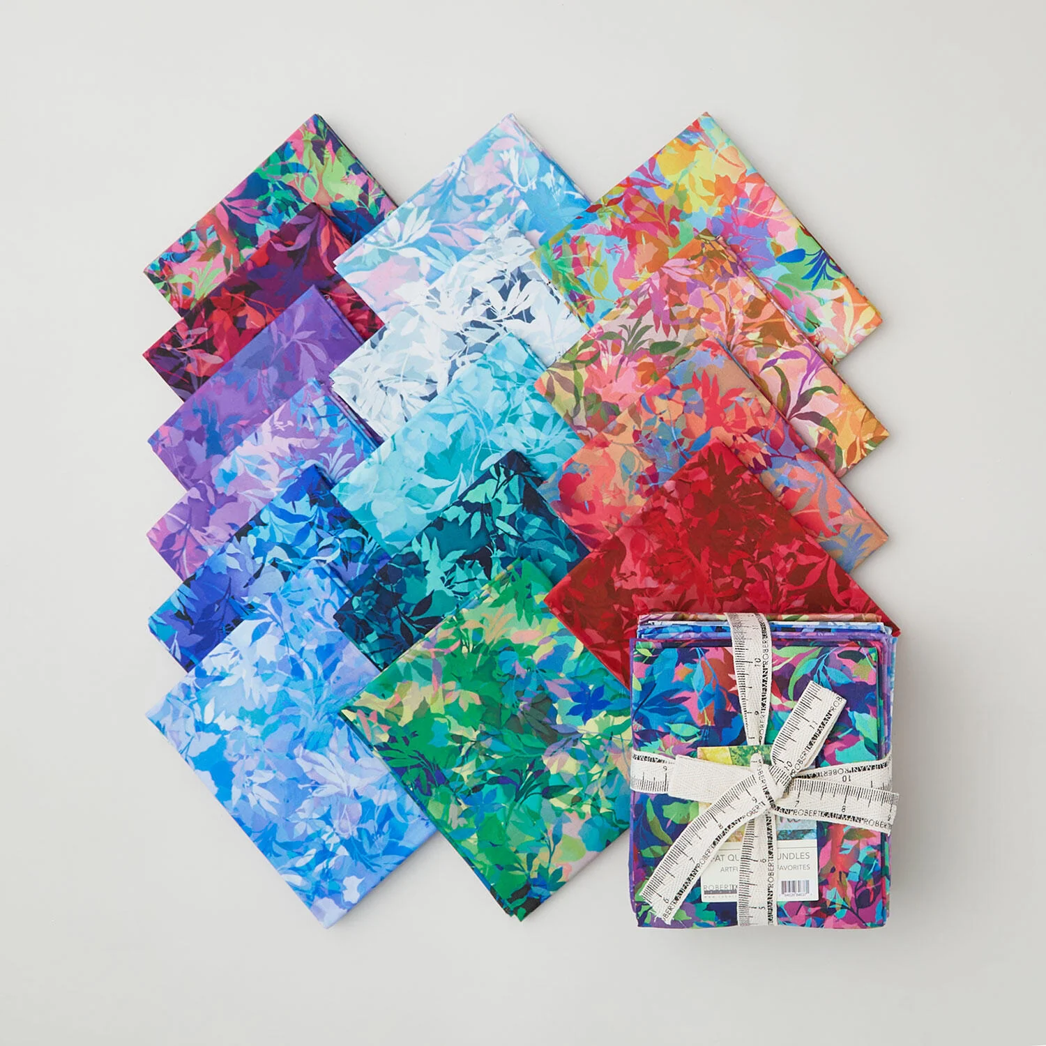 Artful Blooms Favorites 15 Piece Fat Quarter Bundle