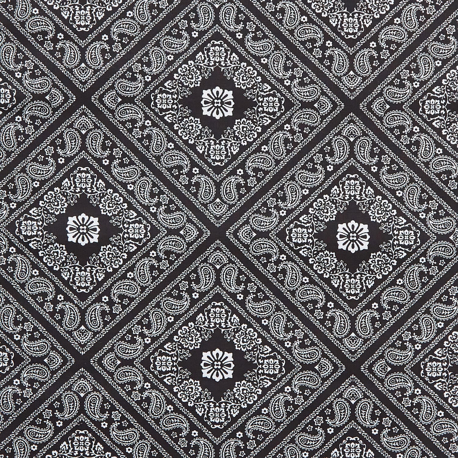 Bandana Medley - Bandana Onyx 2 Yard Cut - Image 2