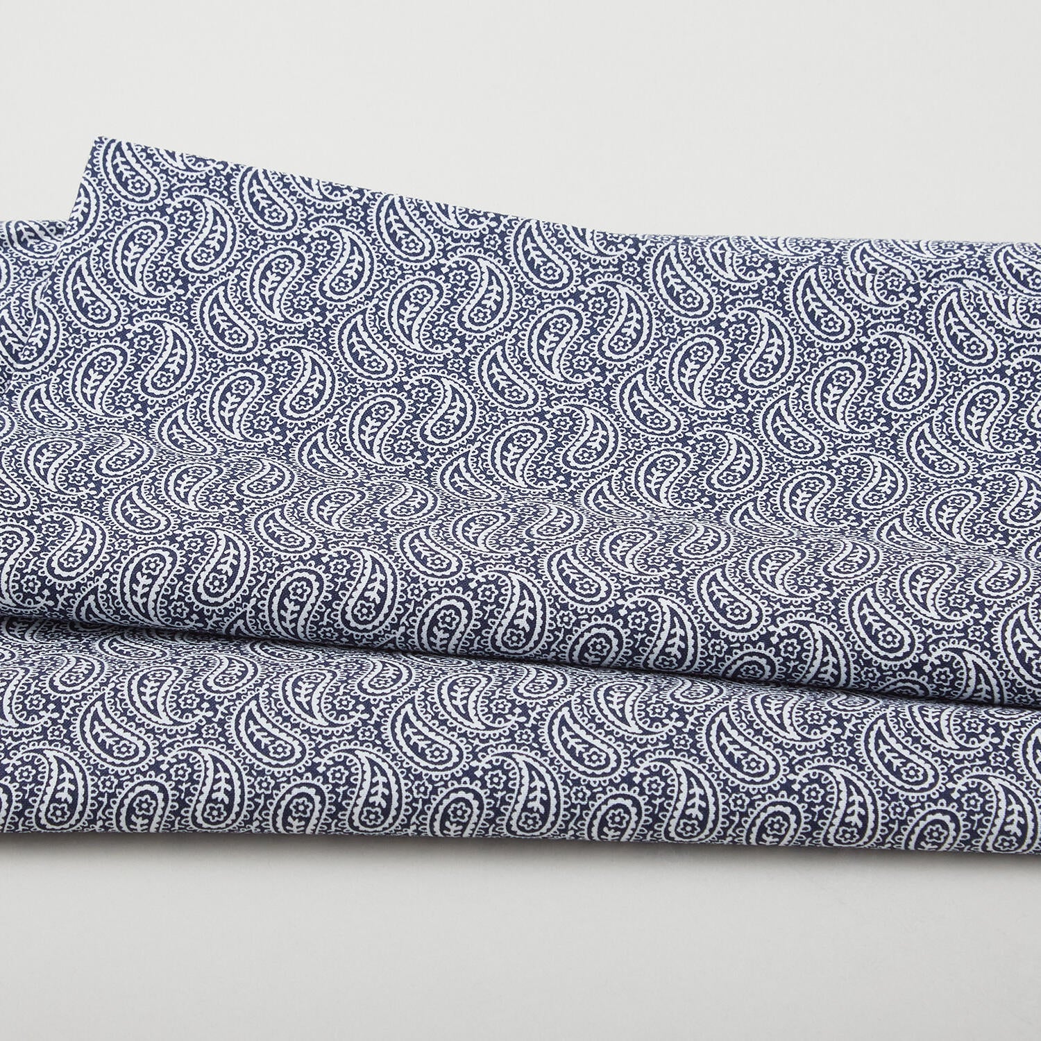 Bandana Medley - Bandana Paisley Navy 2 Yard Cut
