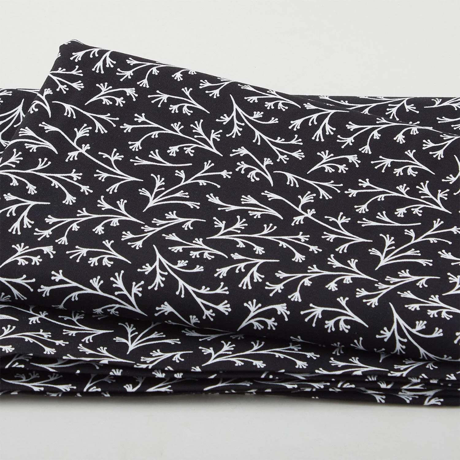 Black & White - Little Wisps Black 2 Yard Cut