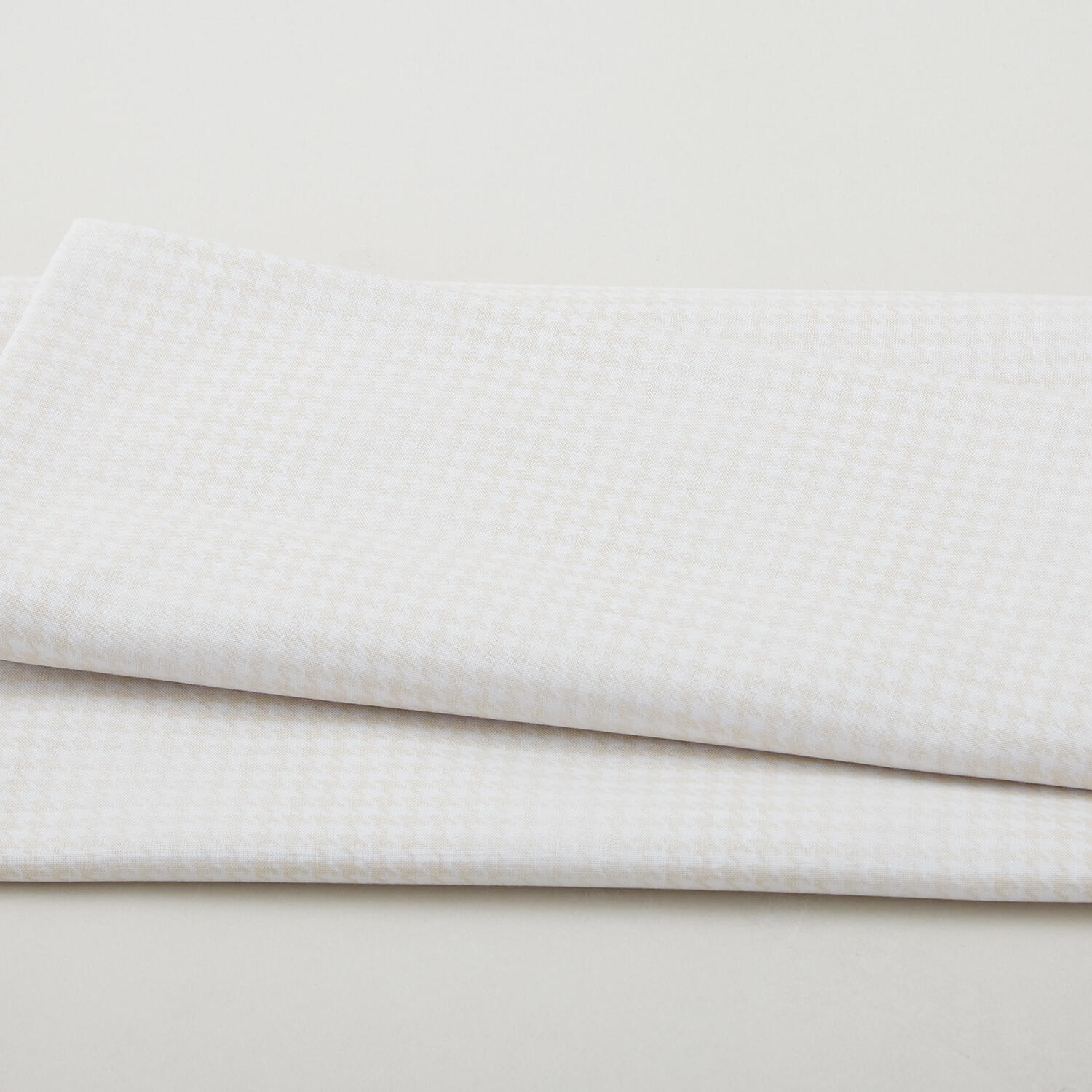 Blushed Houndstooth - Ivory 2 Yard Cut