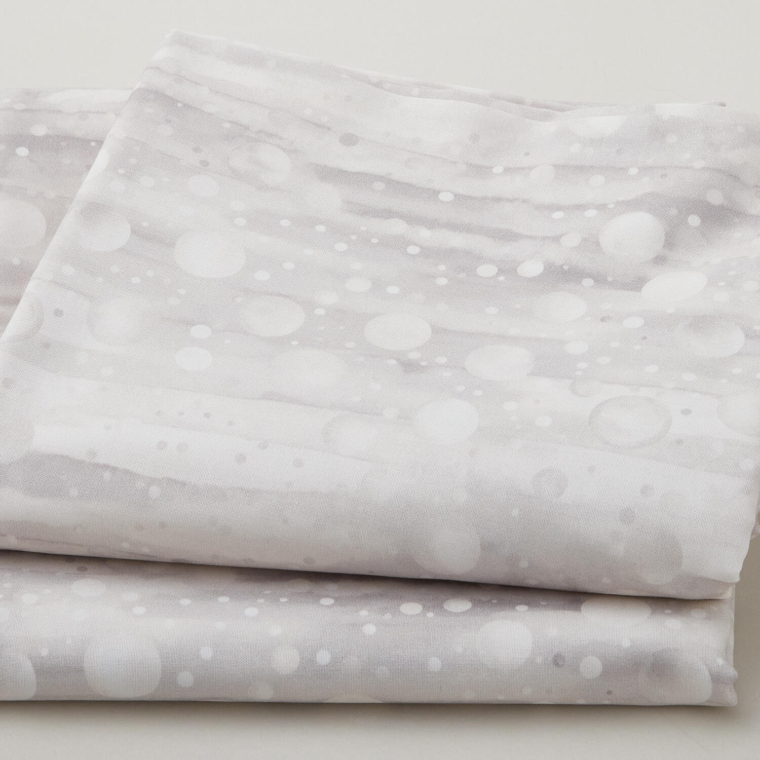 Bubble Pops 108” - Ivory 3 Yard Cut
