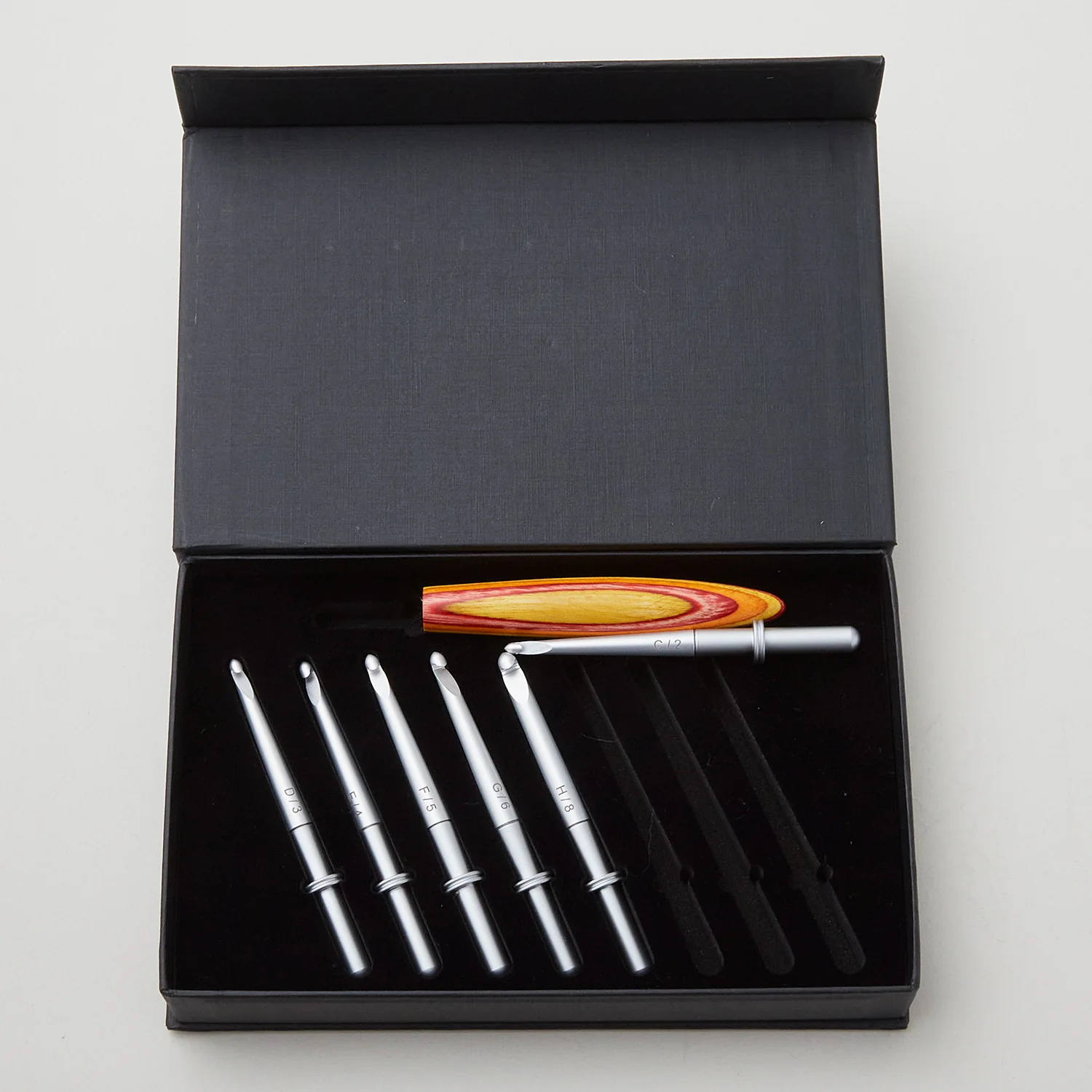 Sawyer Creek Artistry Interchangeable Crochet Hook Set - Tequila Sunrise/Slim - Image 2