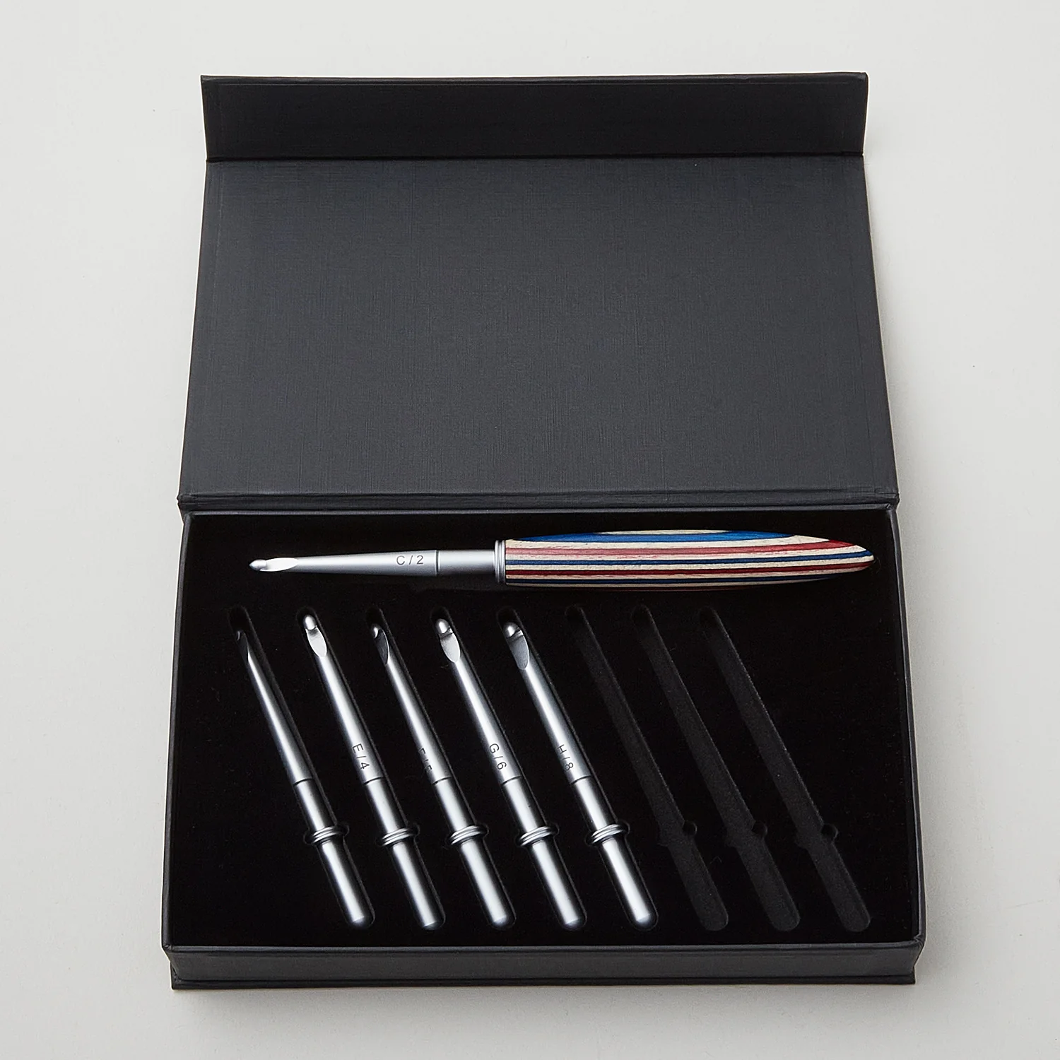 Sawyer Creek Artistry Interchangeable Crochet Hook Set - Patriot/Slim