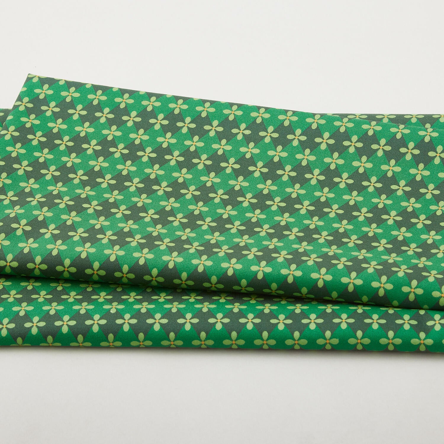 Christmas Spirit - Diamond Splendor Green 2 Yard Cut
