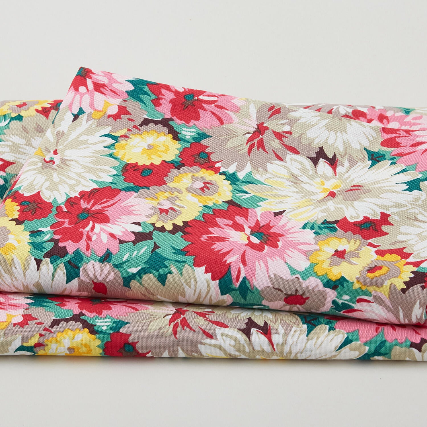 Cottage Garden - Daisy Extravaganza Multi 2 Yard Cut