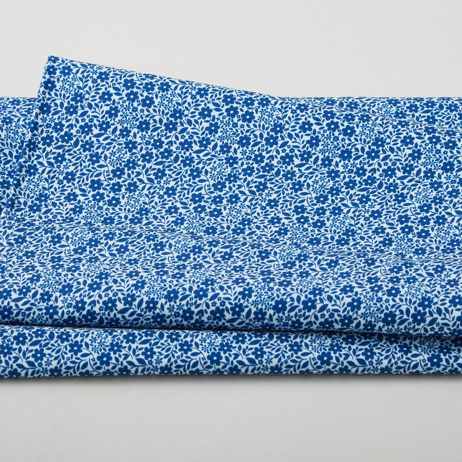 Country Cottage - Sweet Nothings Navy 2 Yard Cut