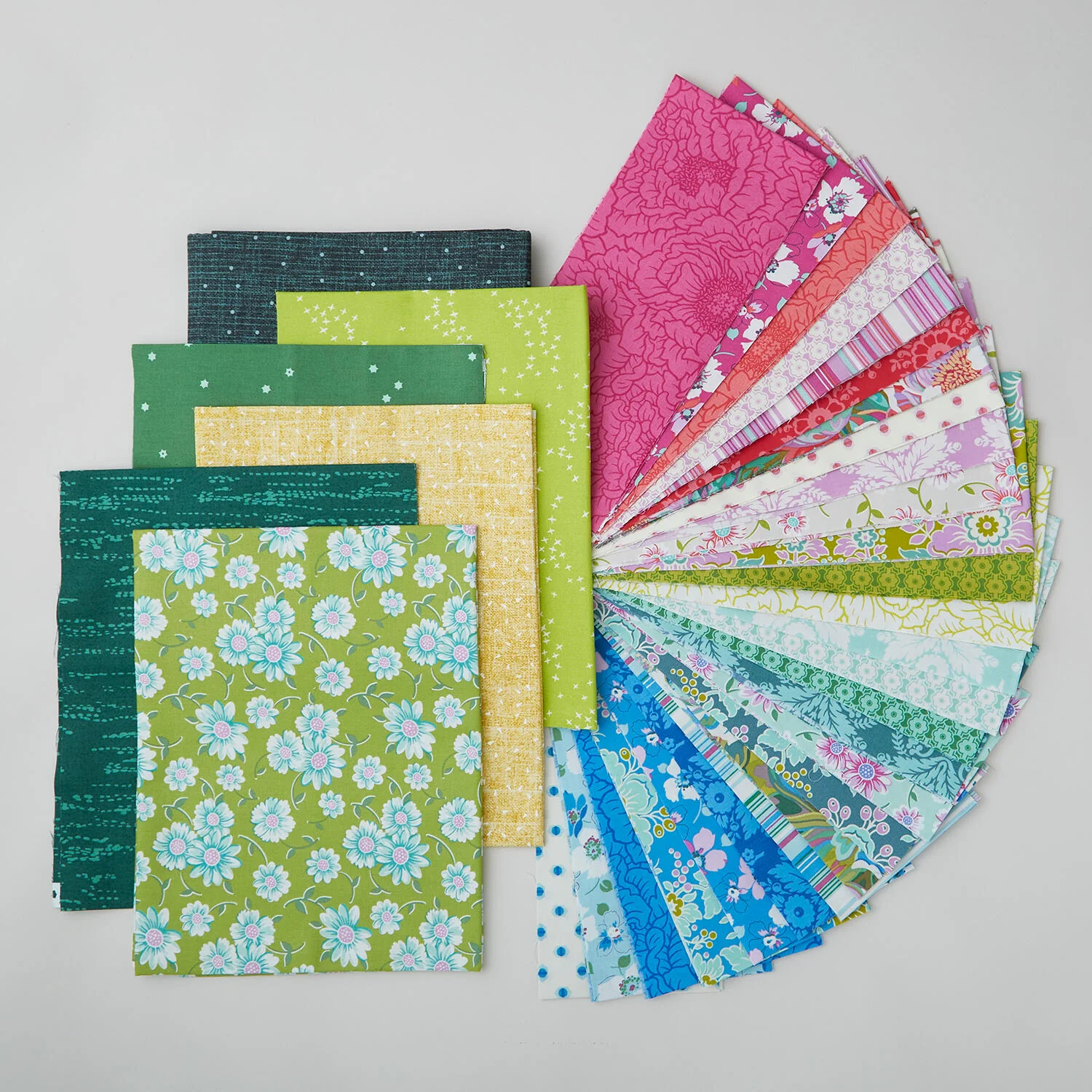 Dancing Dahlias Quilt Kit - Image 2