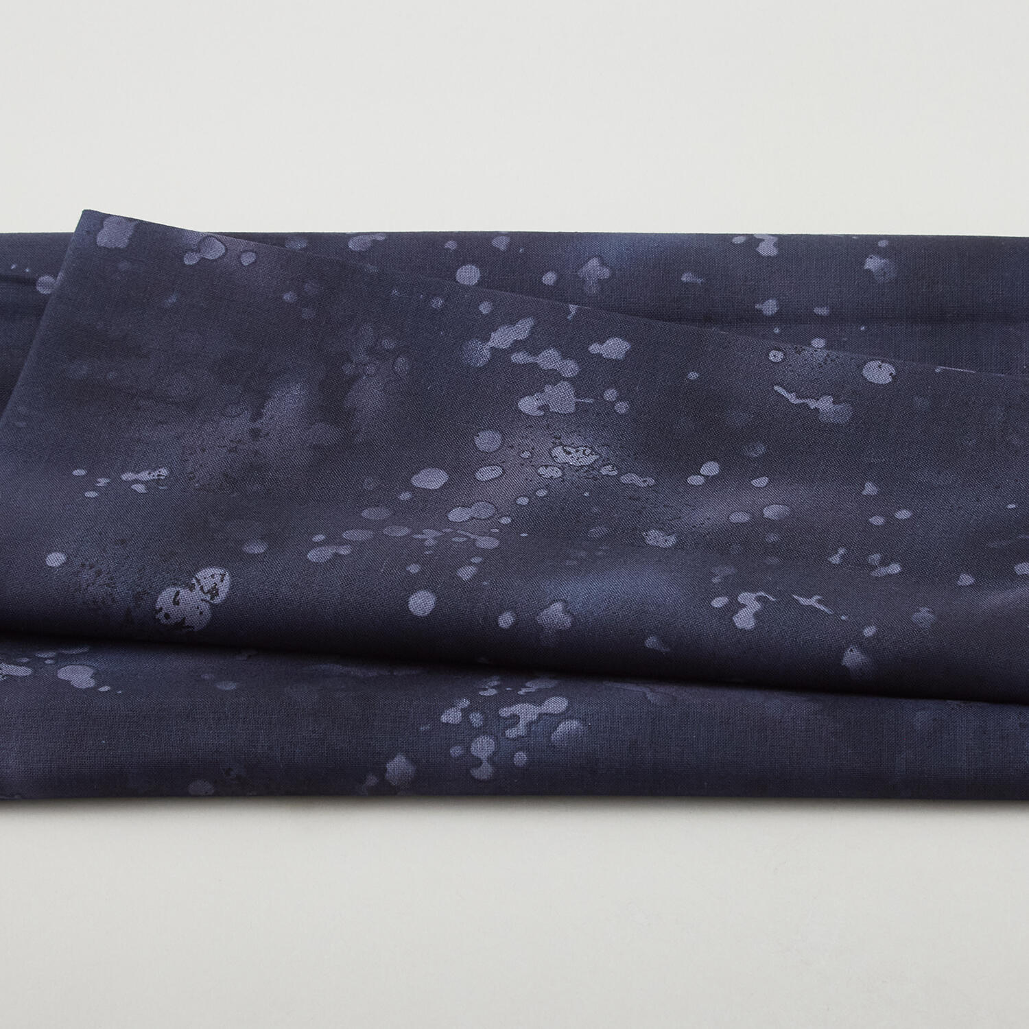 Fossil Fern - Carbon 2 Yard Cut