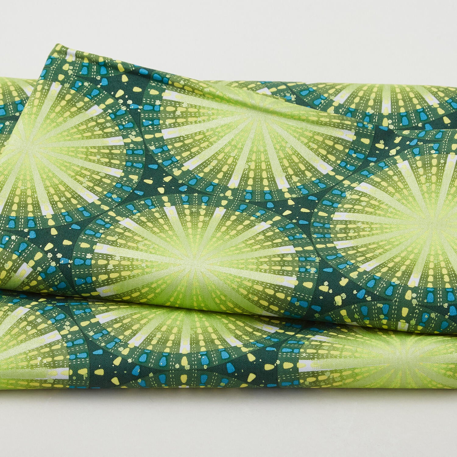 Geo Pop Pearl - Starbursts Green 2 Yard Cut