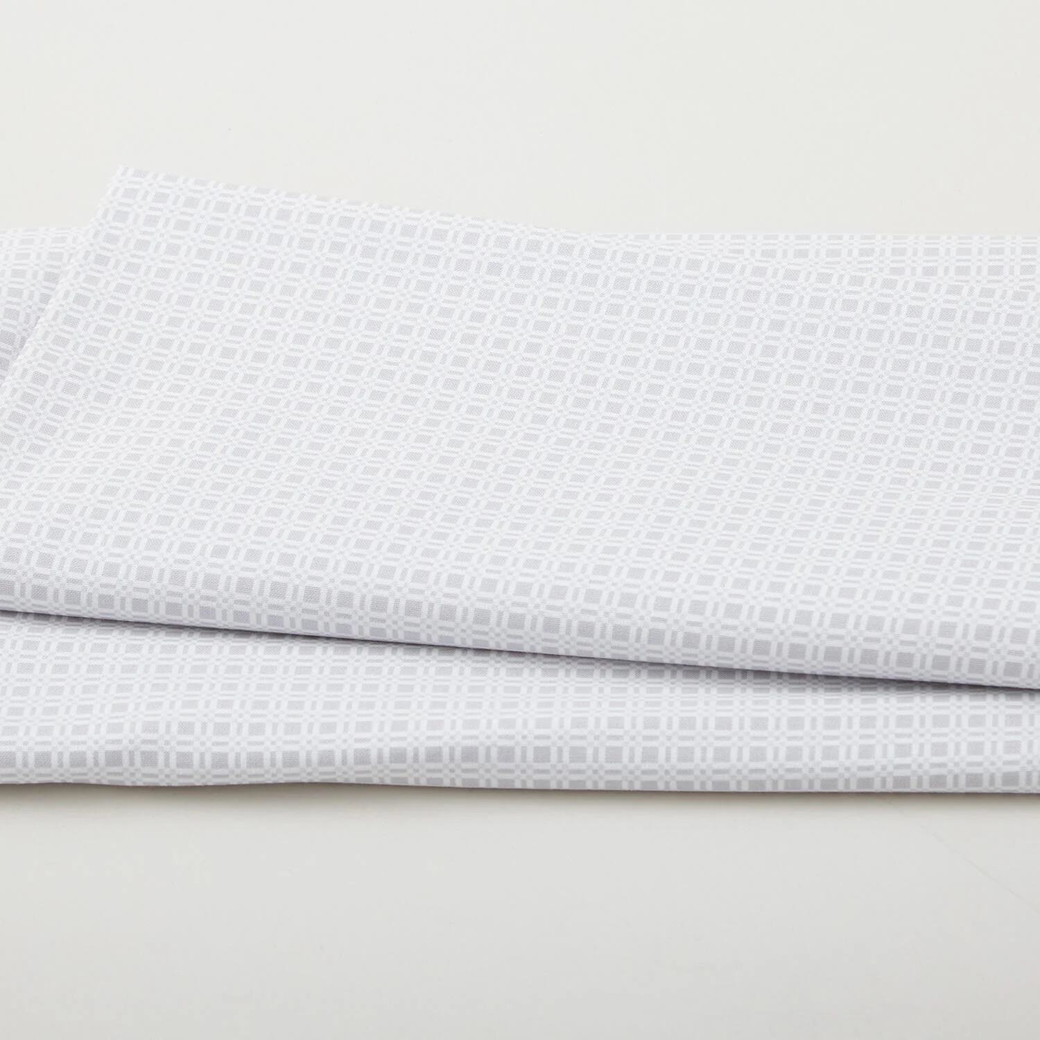 Happy Heart - Grid Grey 2 Yard Cut