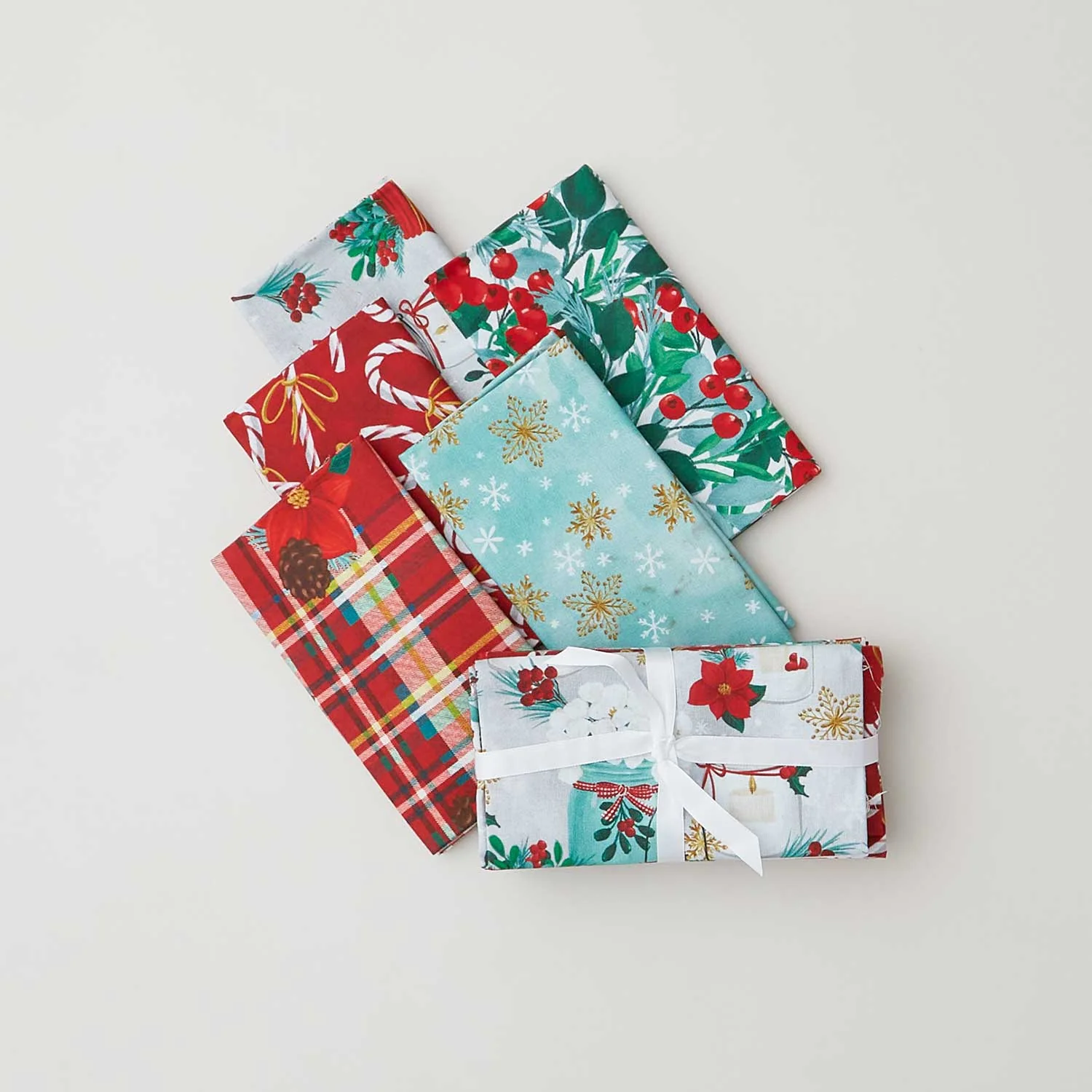 Holiday at Home Favorites 5 Piece Fat Quarter Bundle