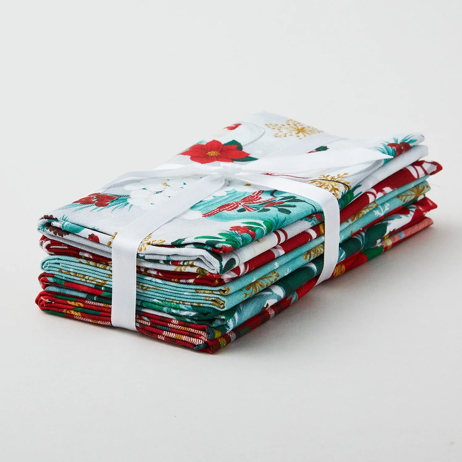 Holiday at Home Favorites 5 Piece Fat Quarter Bundle - Image 2
