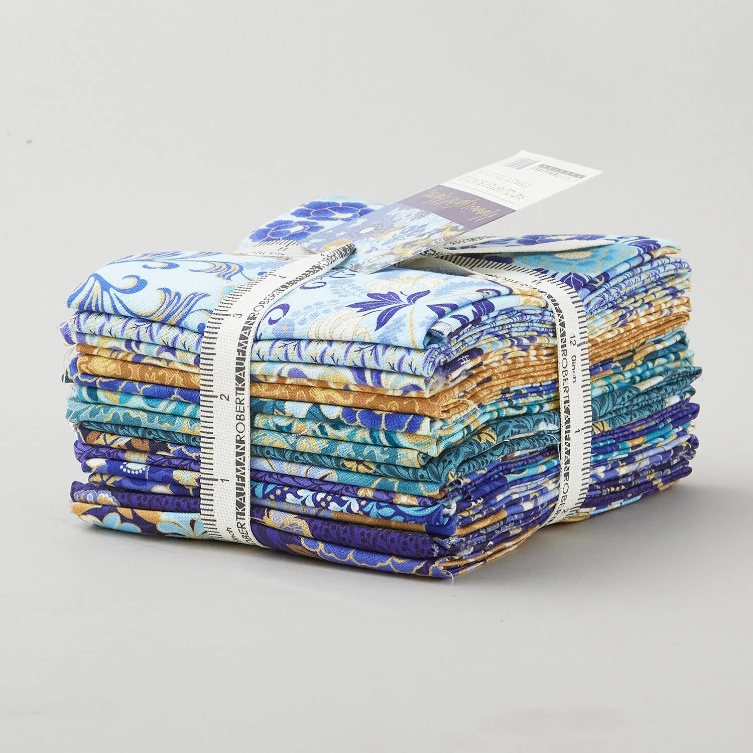 Hummingbird Haven Favorites Fat Quarter Bundle 16 Piece - Image 2