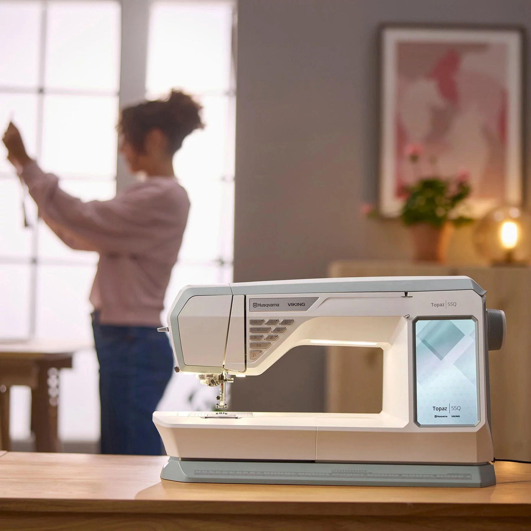 HUSQVARNA® VIKING® TOPAZ™ 55Q Sewing Machine - Image 14