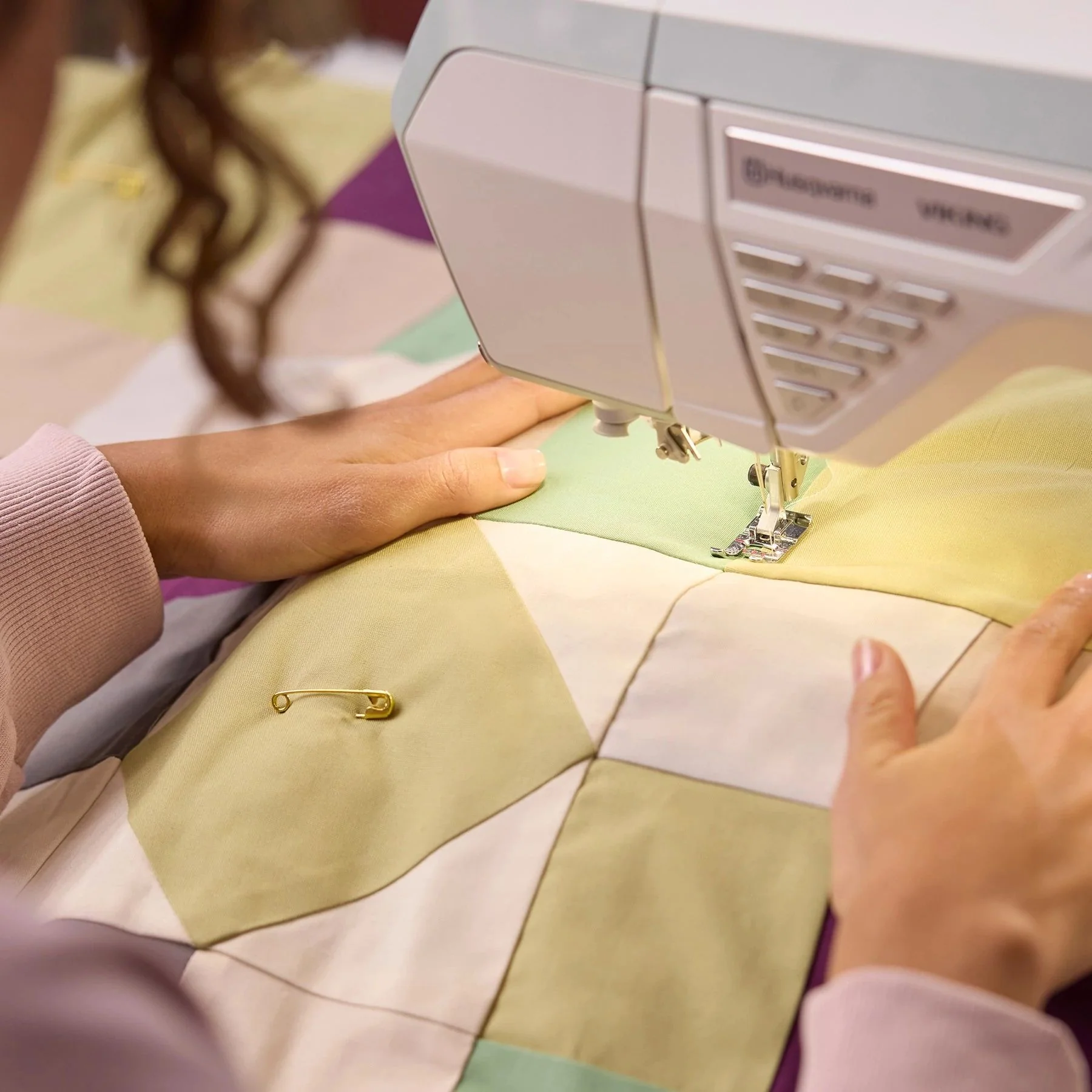 HUSQVARNA® VIKING® TOPAZ™ 55Q Sewing Machine - Image 6