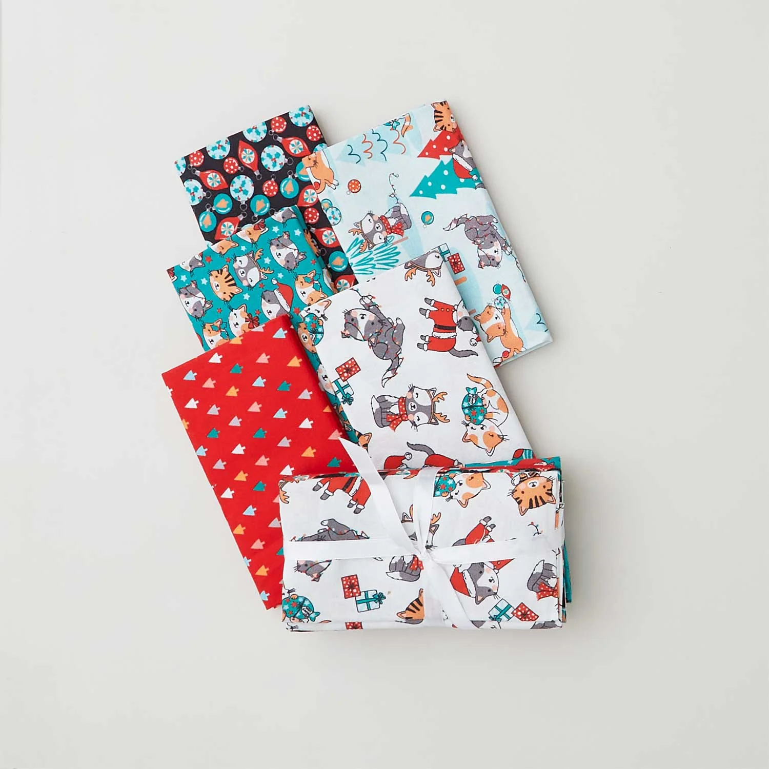 It's a Cats Christmas Favorites 5 Piece Fat Quarter Bundle
