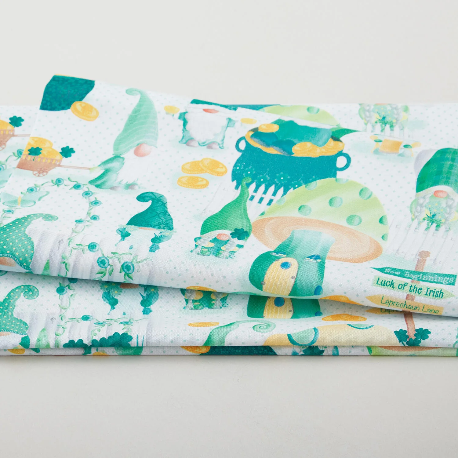 Luck of the Gnomes - Lucky Gnome Scenic White/Green 2 Yard Cut