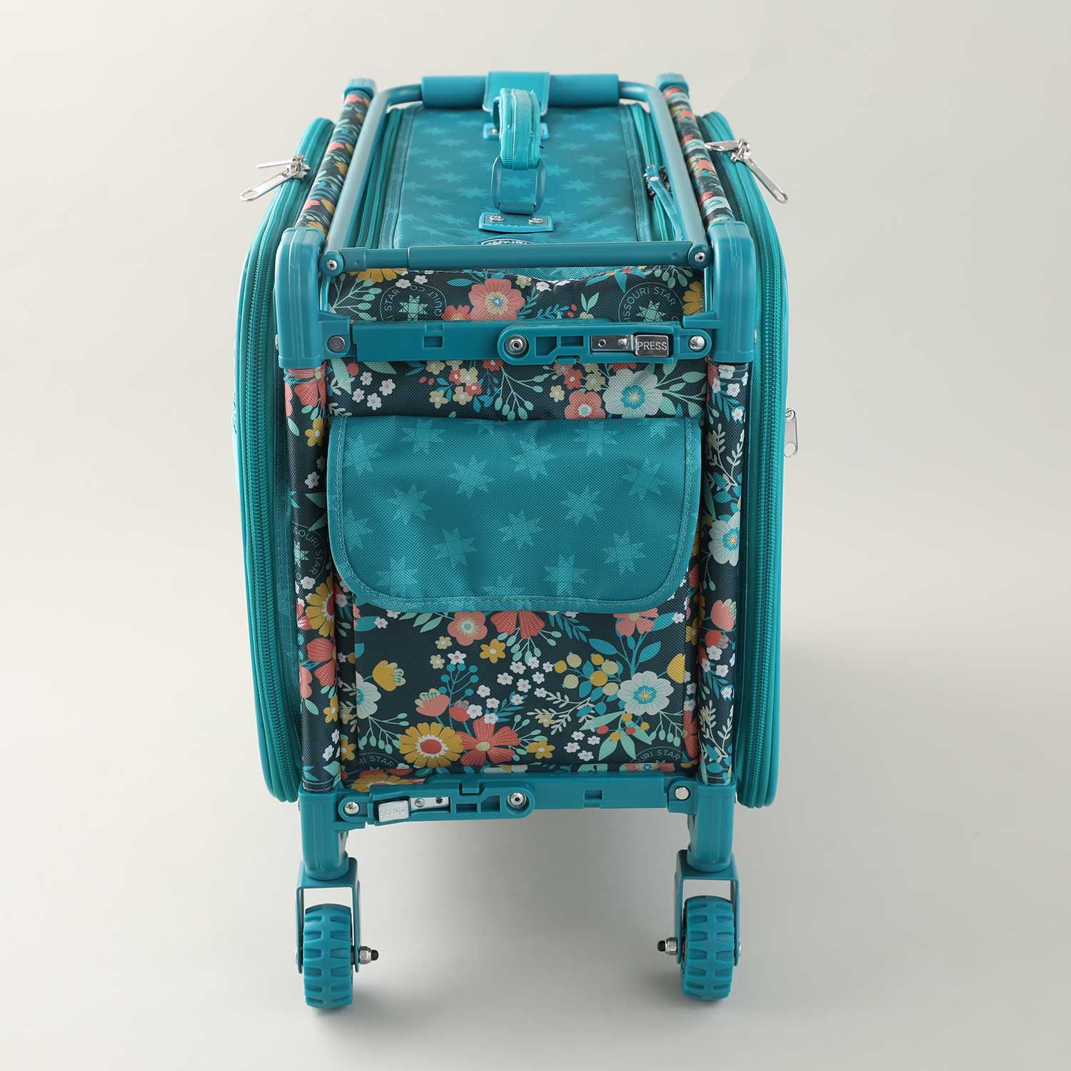 Missouri Star & Tutto Quilt Town Rolling Tote Large - Image 8
