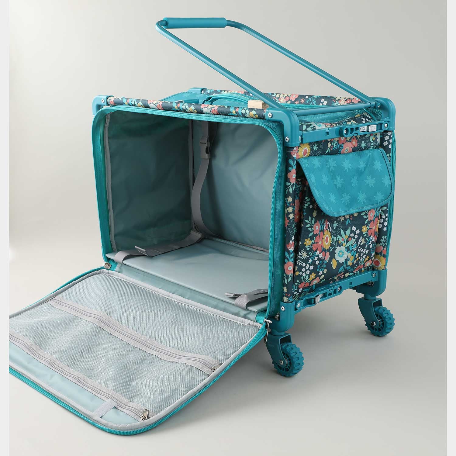 Missouri Star & Tutto Quilt Town Rolling Tote XL - Image 13
