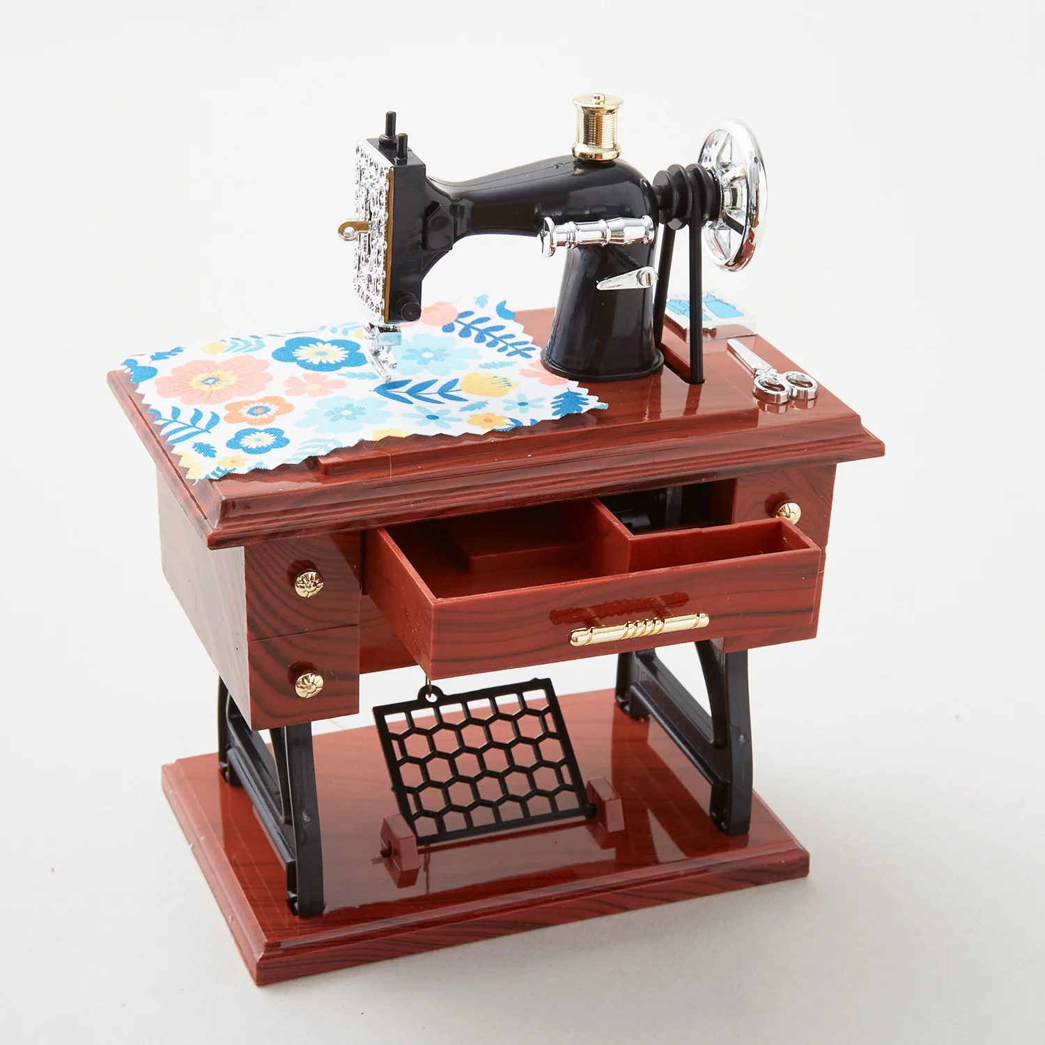 MSQC Sewing Machine Music Box - Image 2