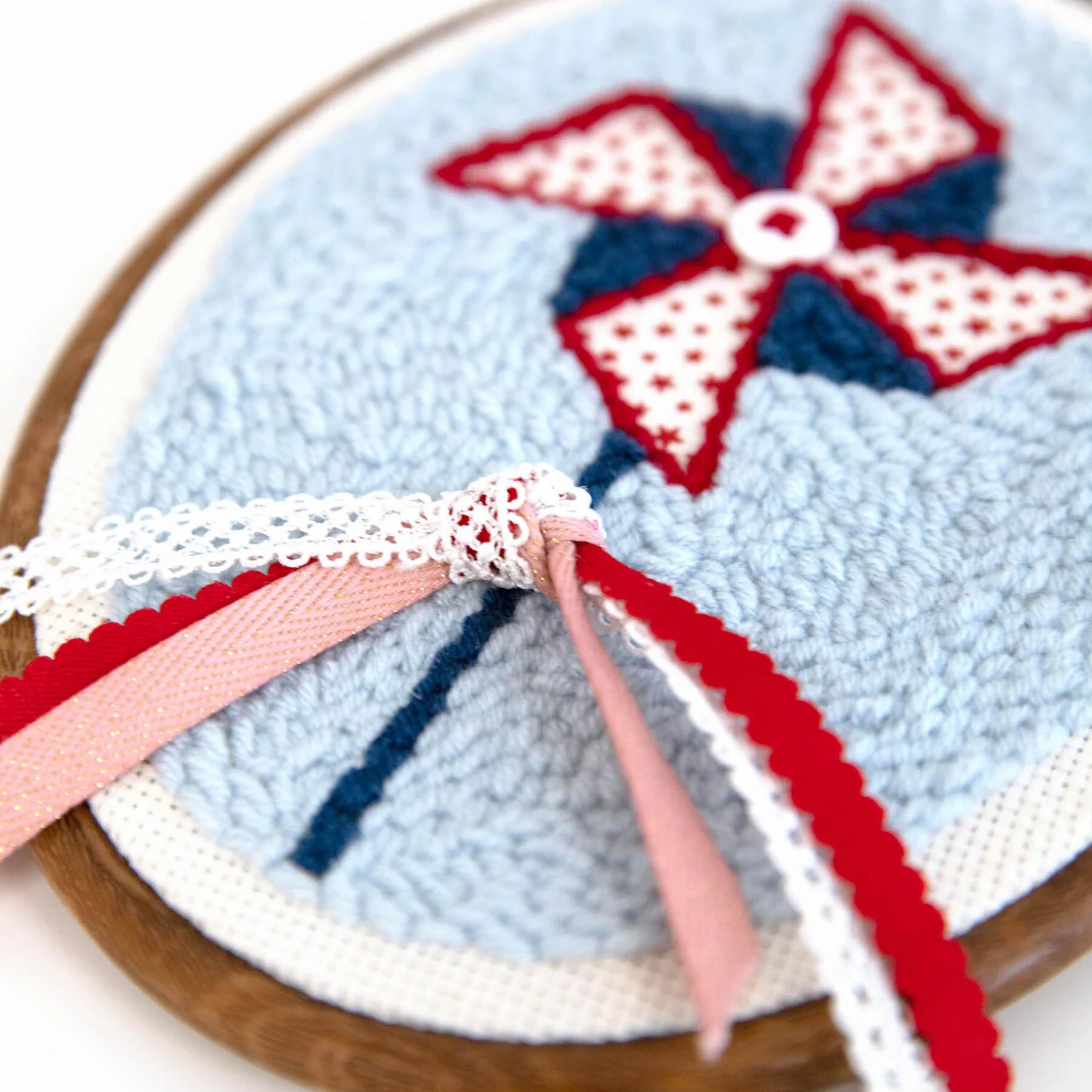 Patriotic Party Punch Needle Hoop Kit - Image 3