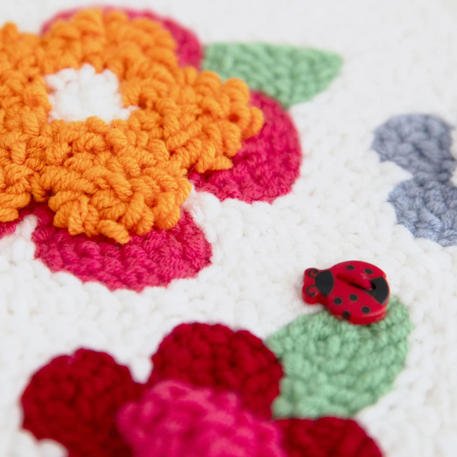 Petal Pop! Punch Needle Frame Kit - Image 2