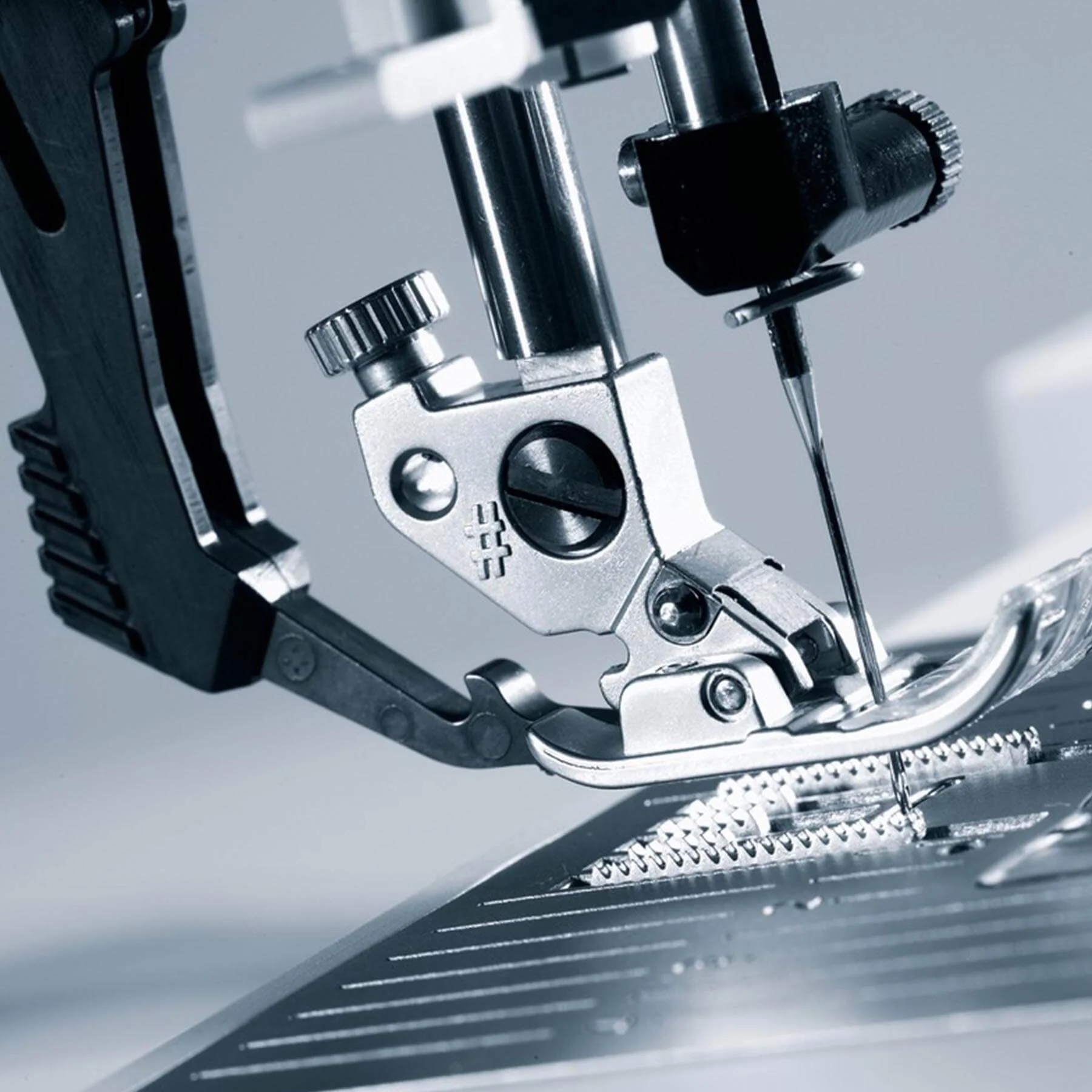 PFAFF® ambition™ 610 Sewing Machine - Image 5