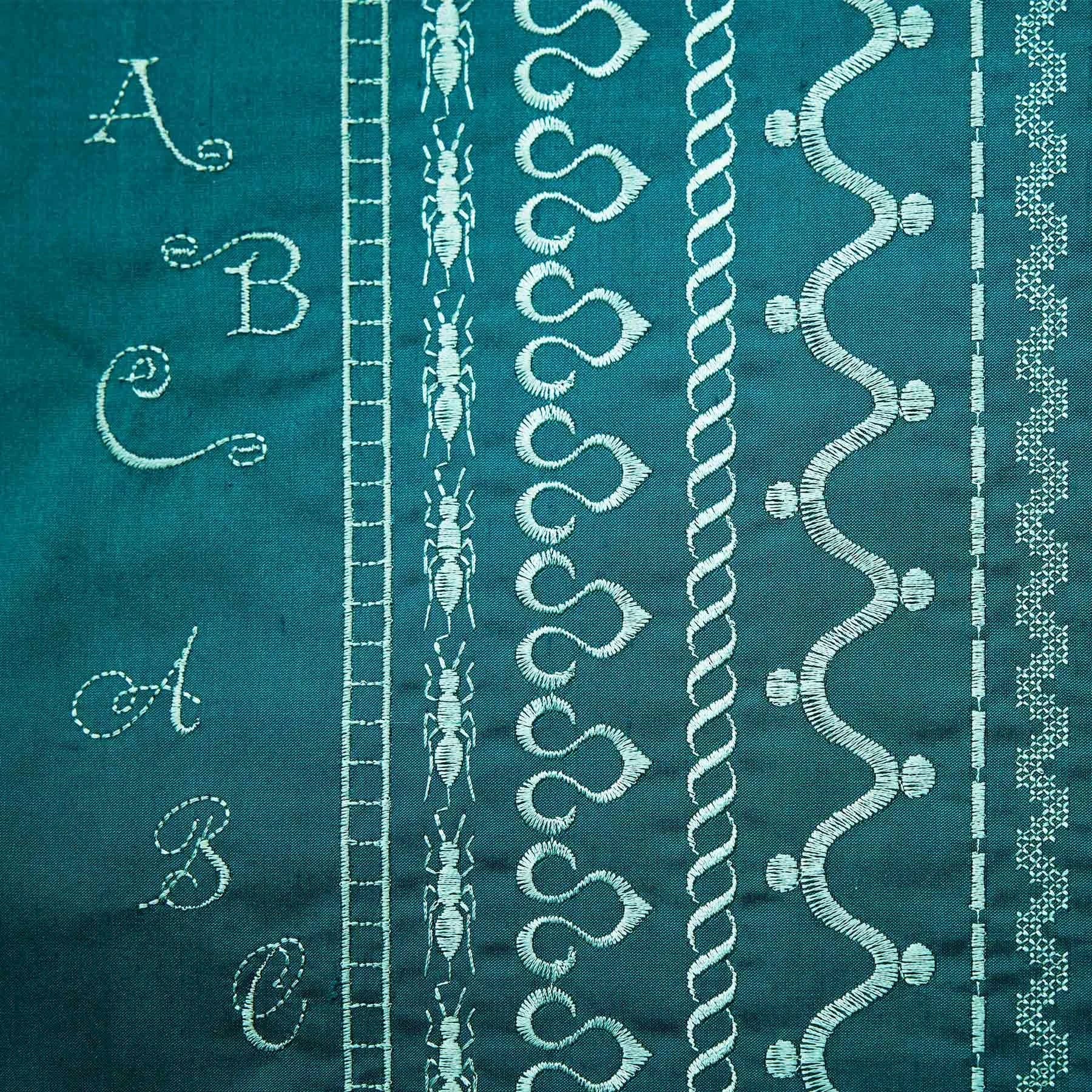 PFAFF® quilt expression™ 725 Sewing Machine - Image 13