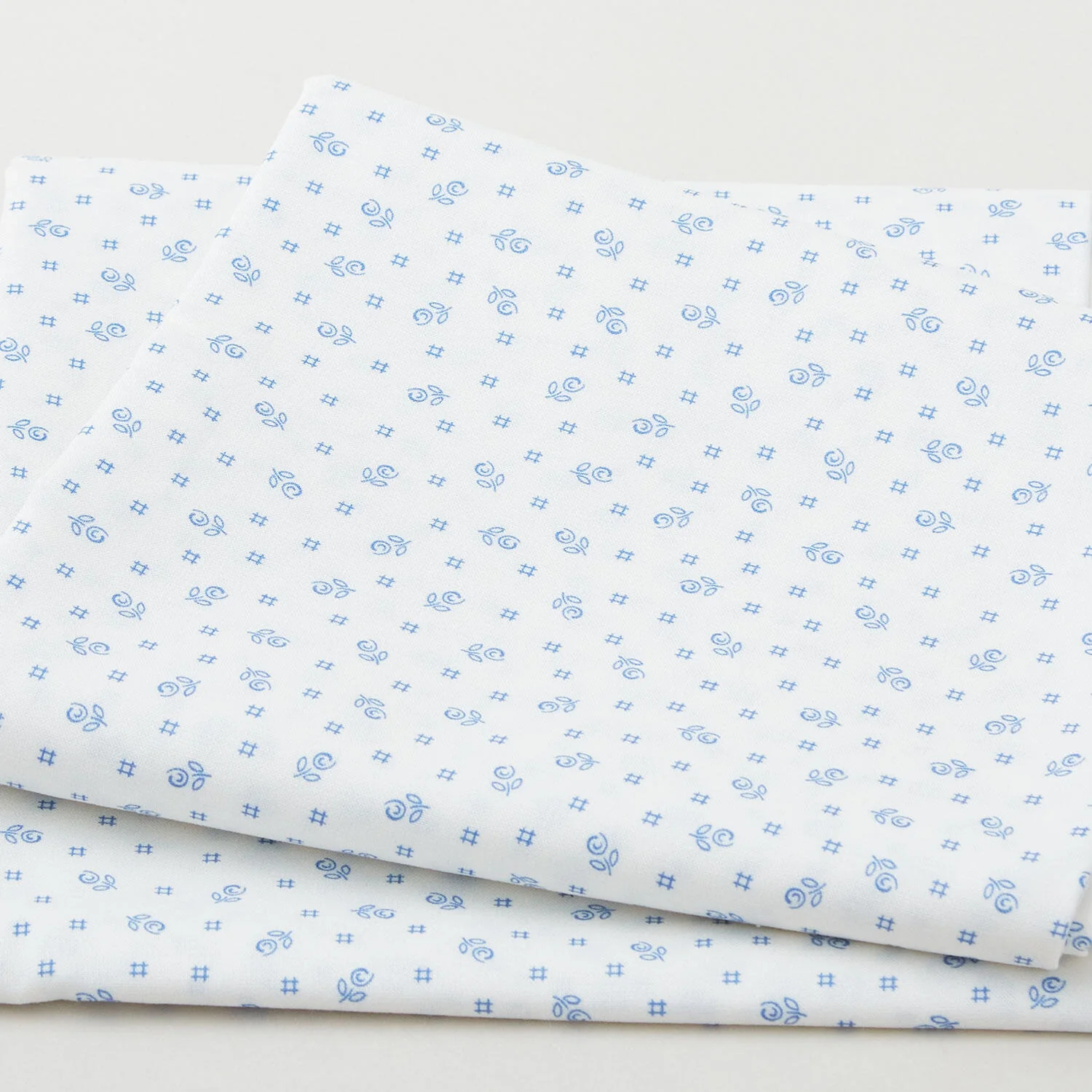Picnics and Parades Favorites - Cloud Roses 2 Yard Cut