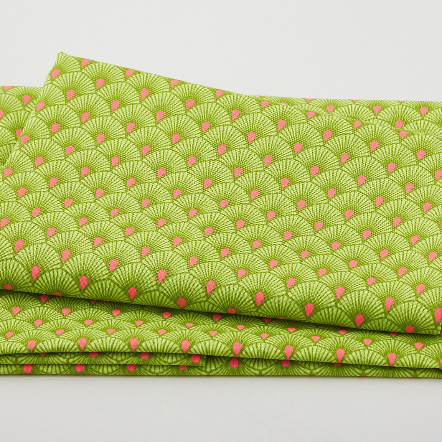 Pinkerville - Serenity Frolic 2 Yard Cut