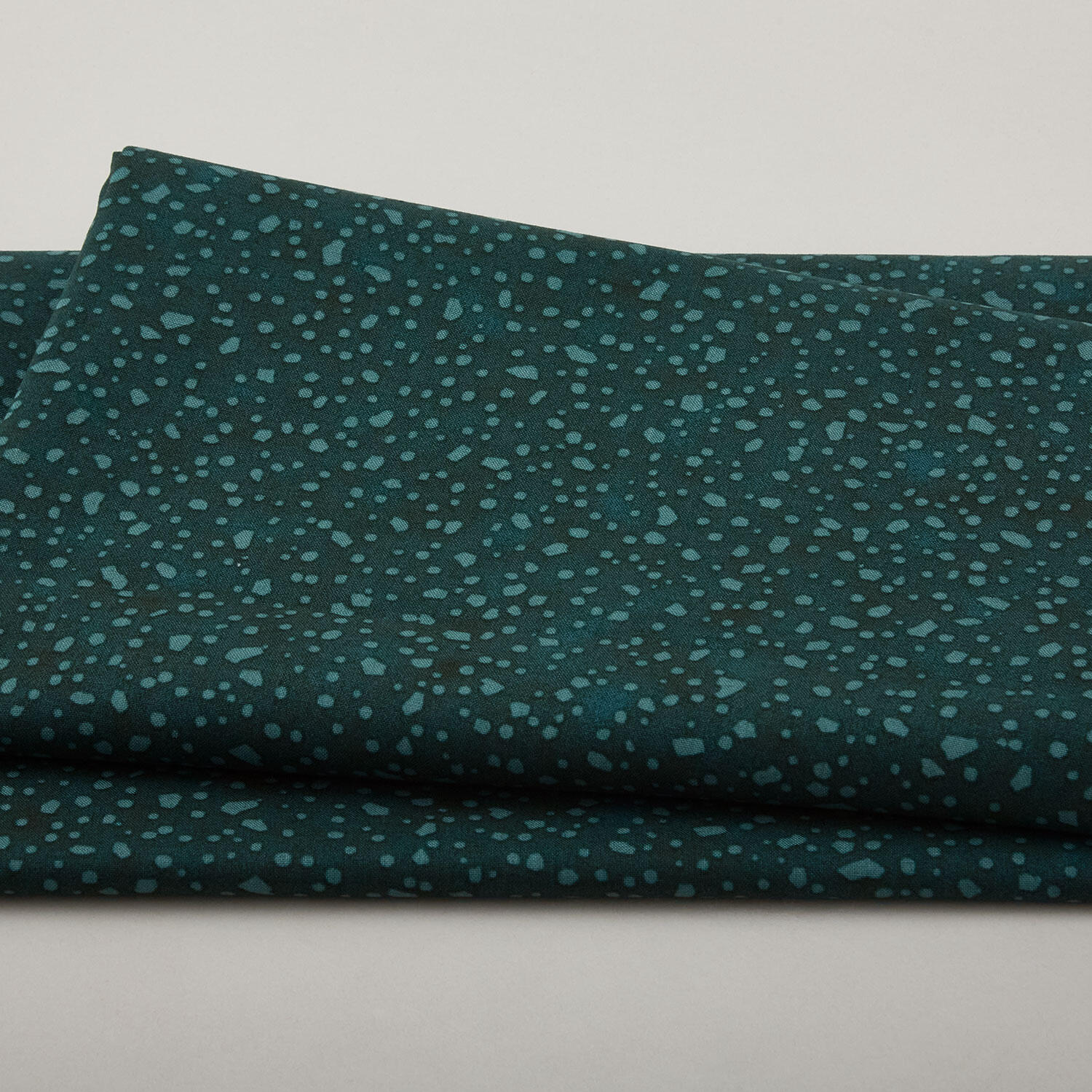Quilter's Coordinates - Speckle Dots Dark Green 3 Yard Cut