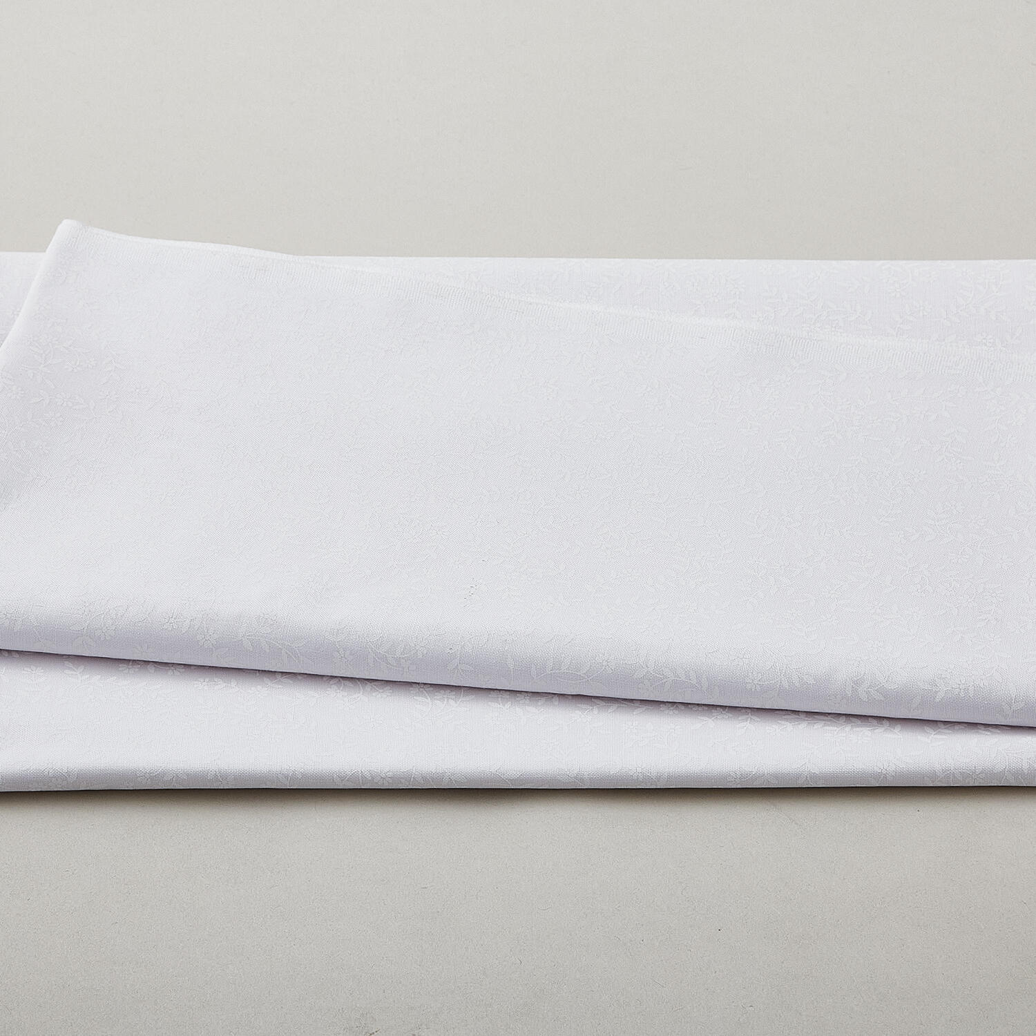 Quilter's Flour Favorites - Floral On Vine White on White 3 Yard Cut