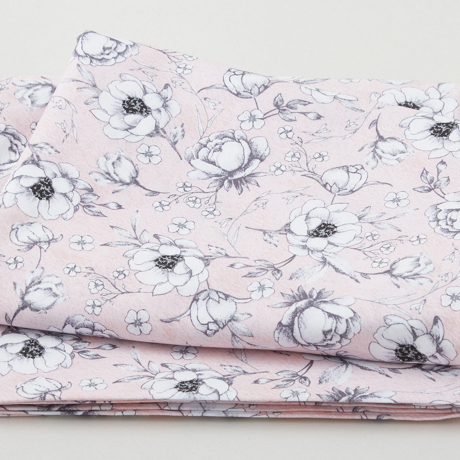 Roses Blush 2 Yard Cut