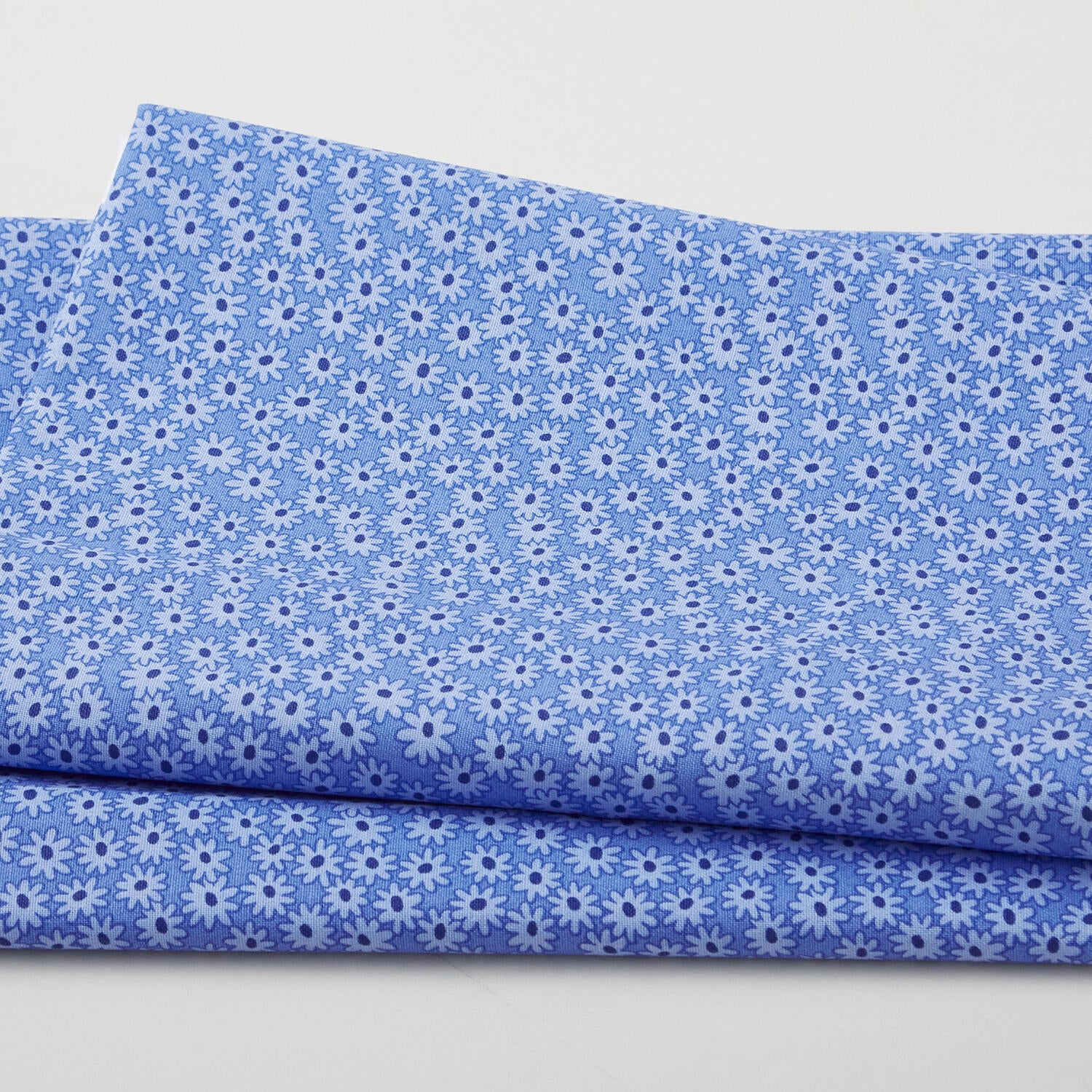 Simply Prints - Daisies Dark Blue 2 Yard Cut
