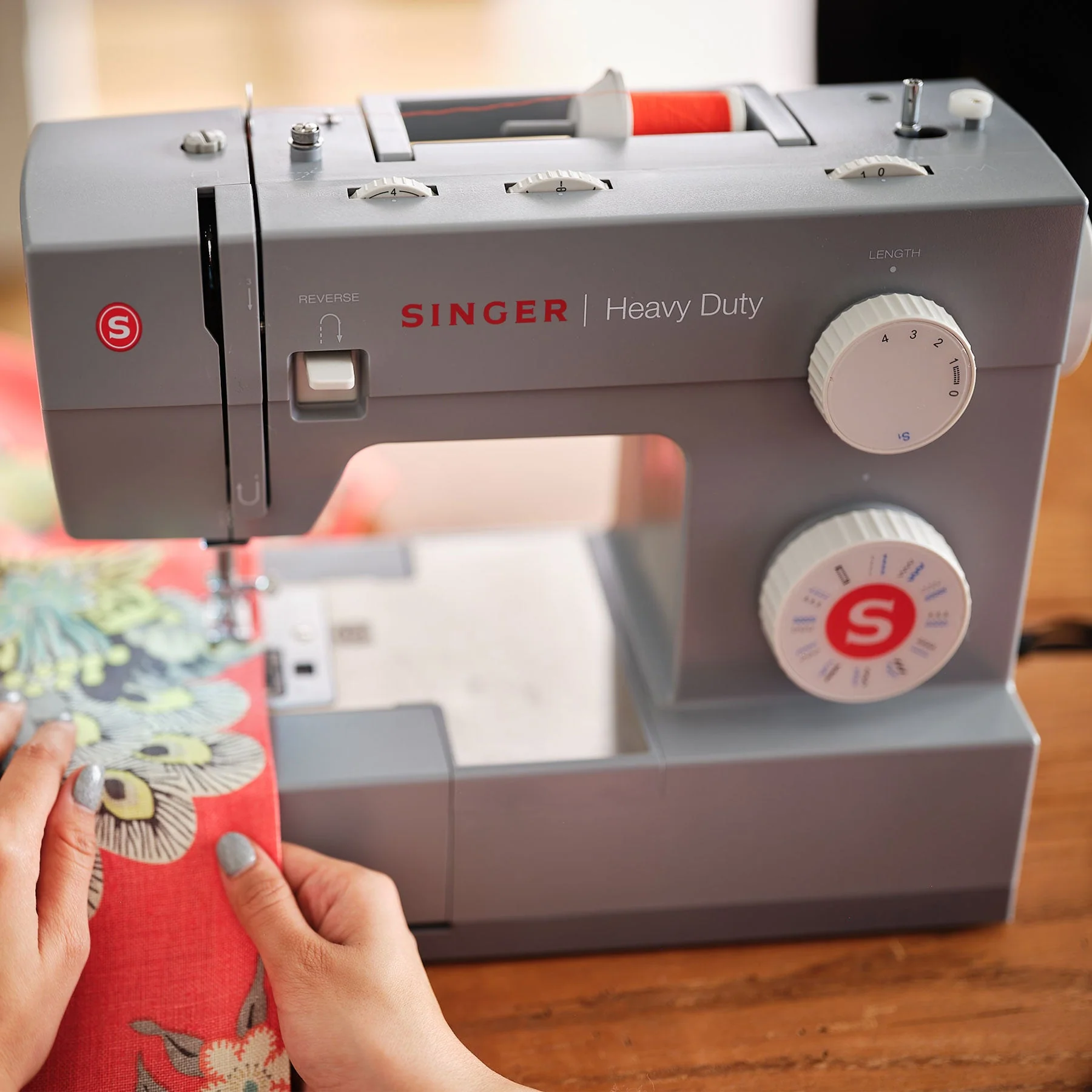 SINGER® Heavy Duty 4423 Sewing Machine - Image 2