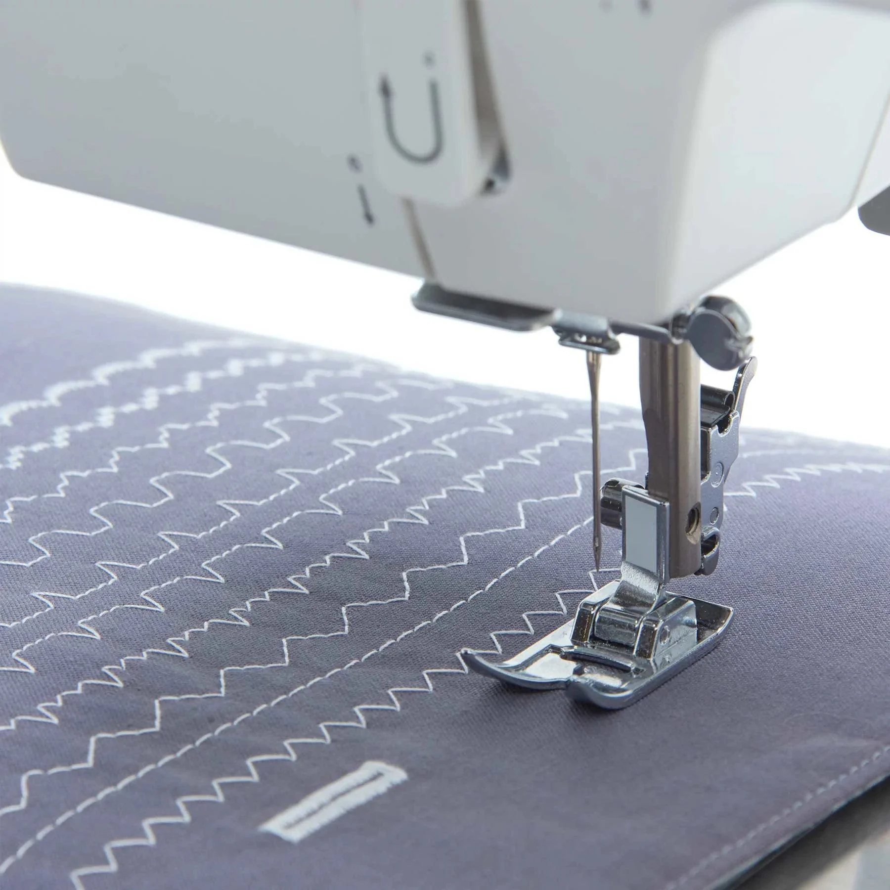 SINGER® PRISMA Heavy Duty Sewing Machine - Image 9