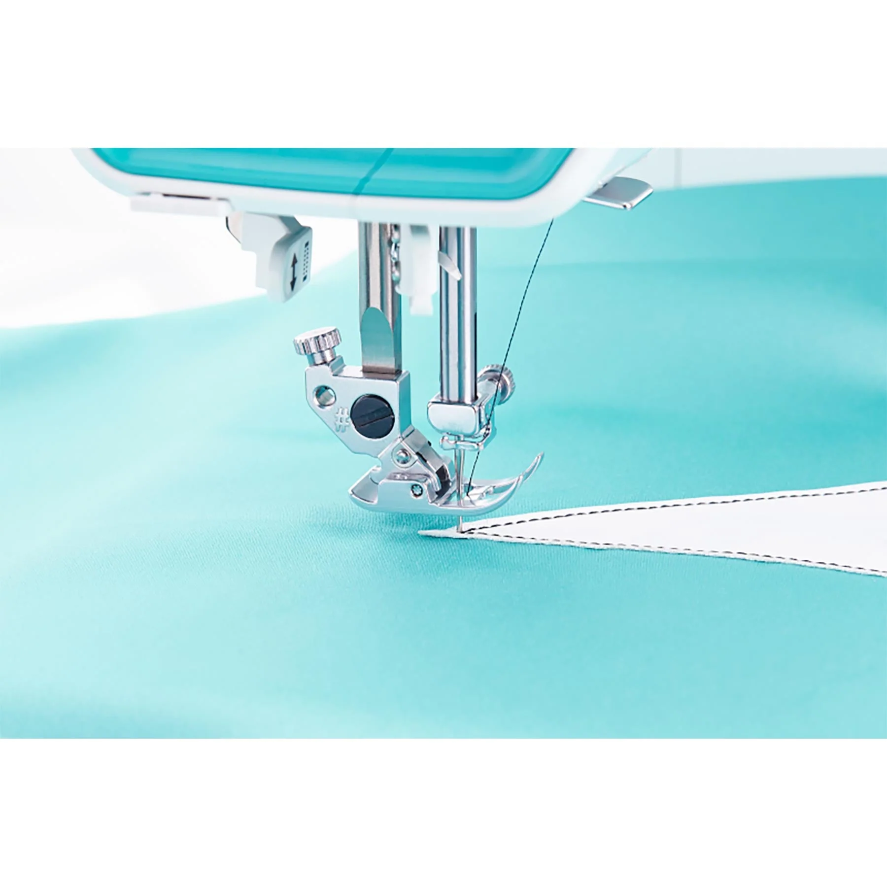 SMARTER BY PFAFF™ 260c Sewing Machine - Image 4