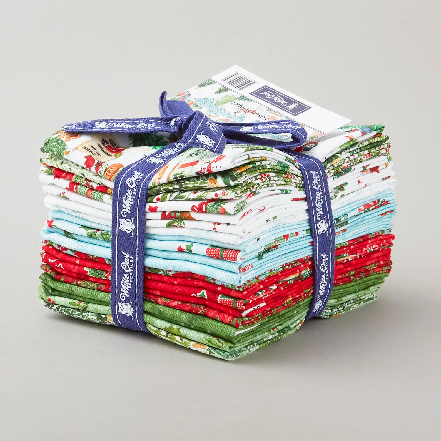 Snowy Greetings Fat Quarter Bundle - Image 2