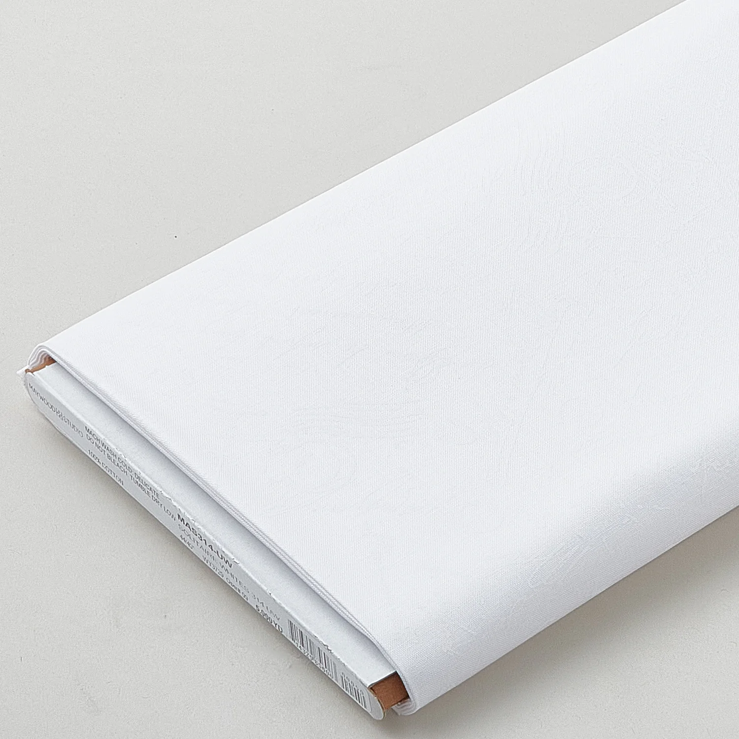 Solitaire Whites - Script Ultra White 5 Yard Bolt