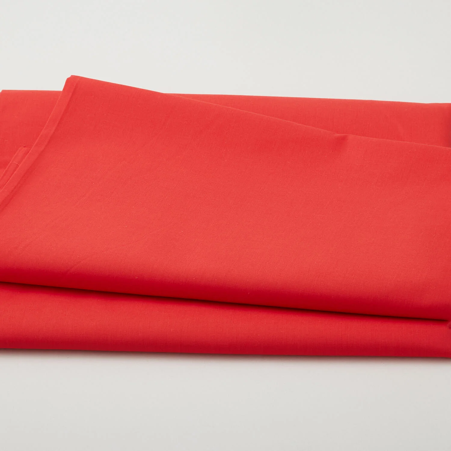 Superior Solids 108" Tomato Red 3 Yard Cut