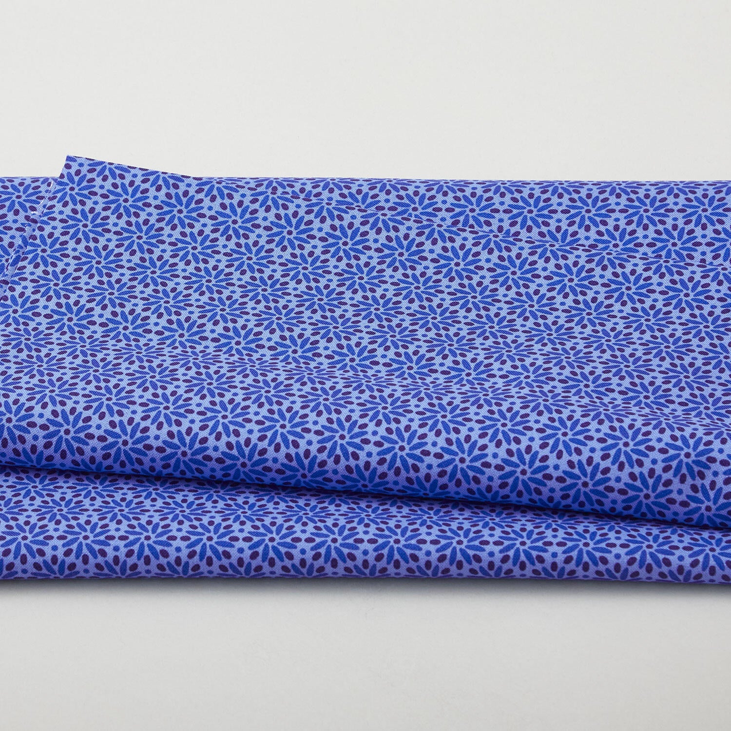 Transparency - Daisy Periwinkle 2 Yard Cut