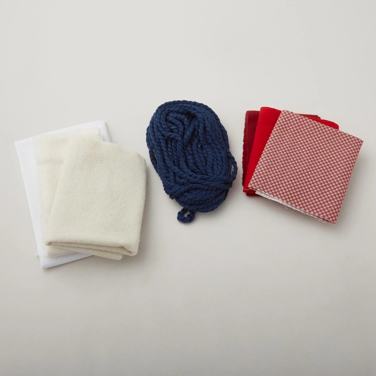 Waving Freedom Proddy And Punch Needle Pillow Kit - Image 2