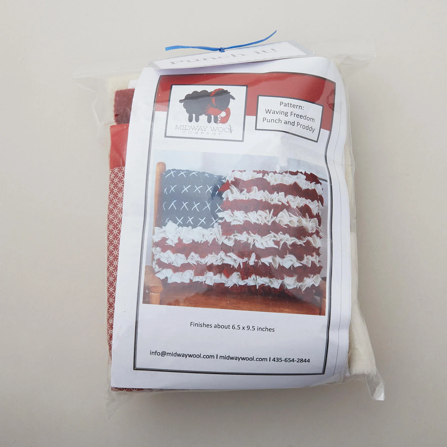 Waving Freedom Proddy And Punch Needle Pillow Kit - Image 3