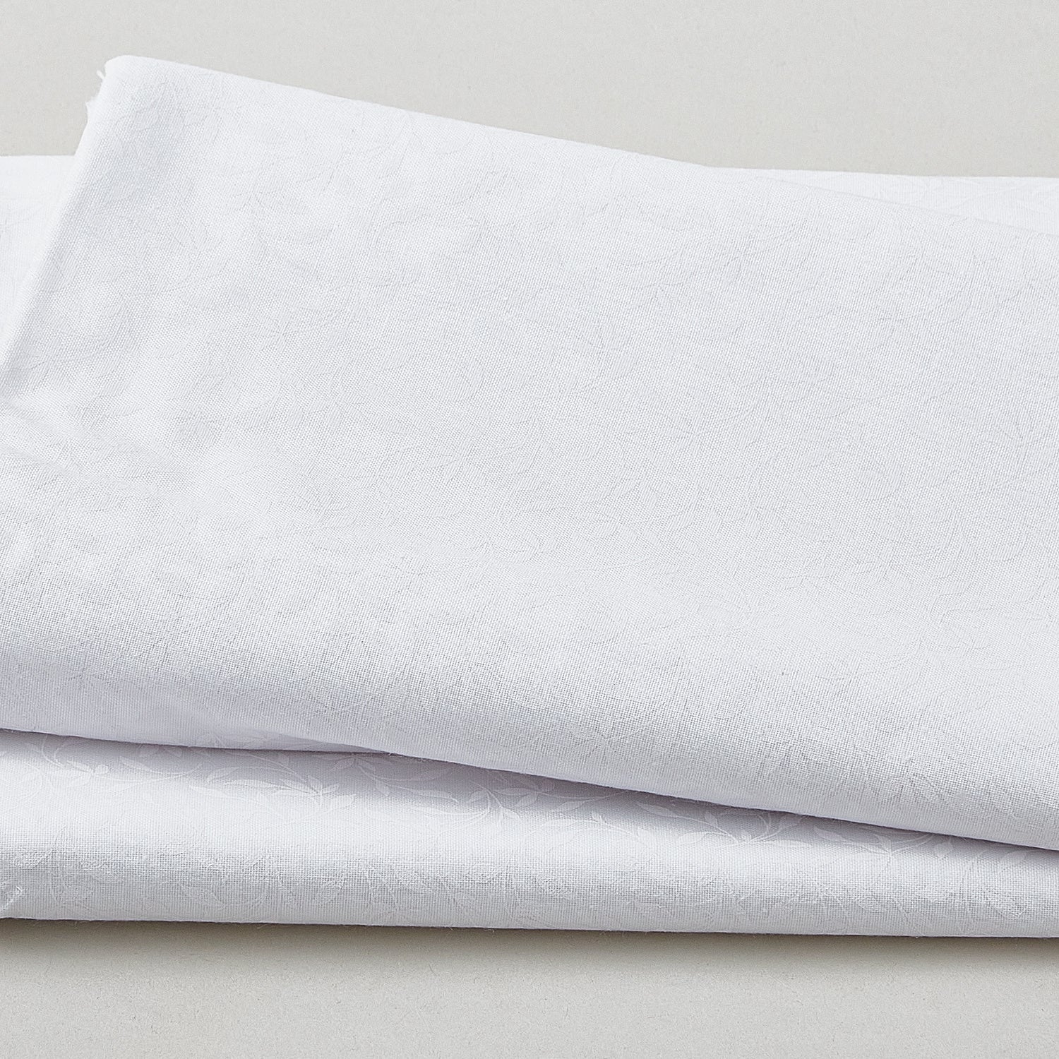 White Hot - Millefleurs White 3 Yard Cut