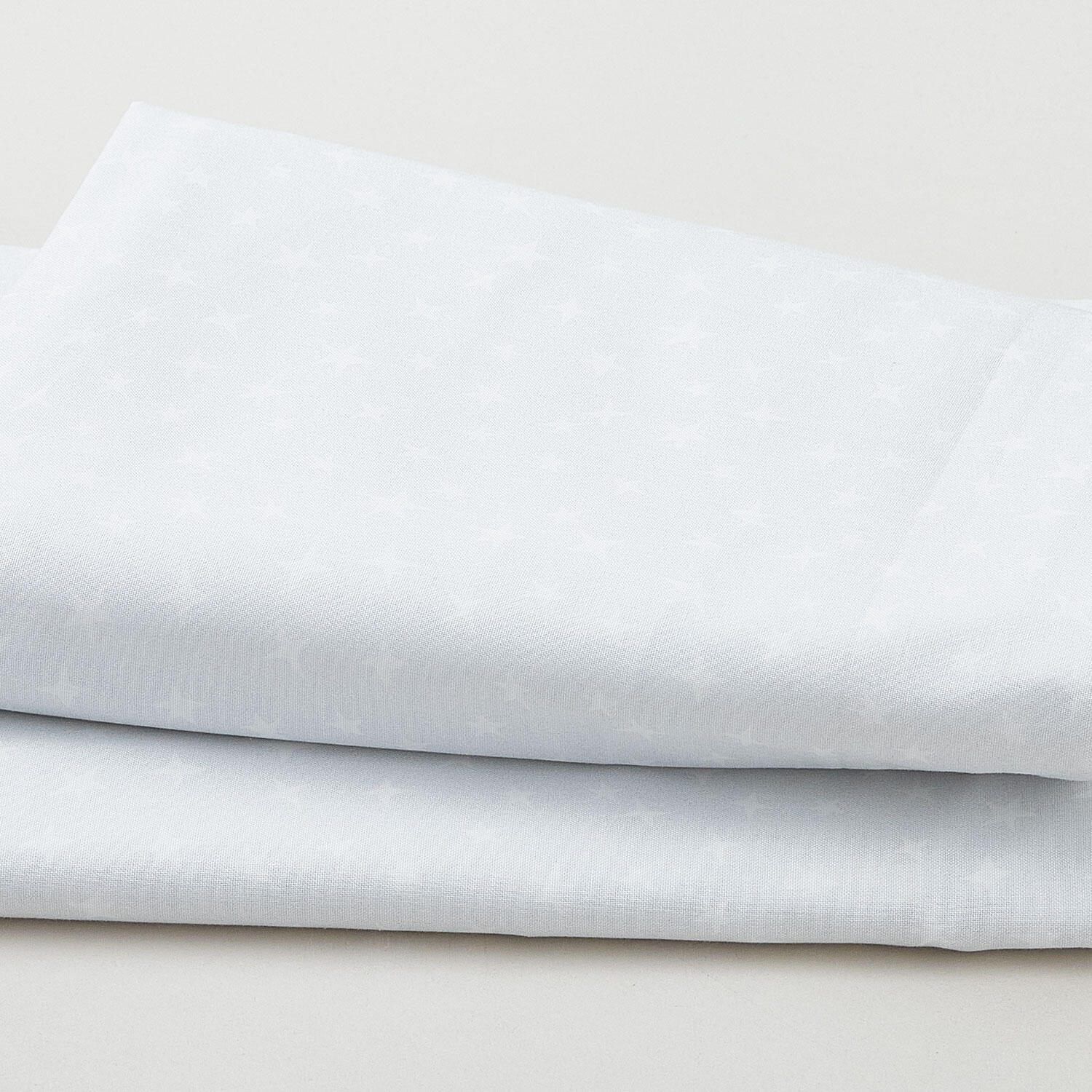 Widebacks - Stargazer Soft White 108" Wide 3 Yard Cut