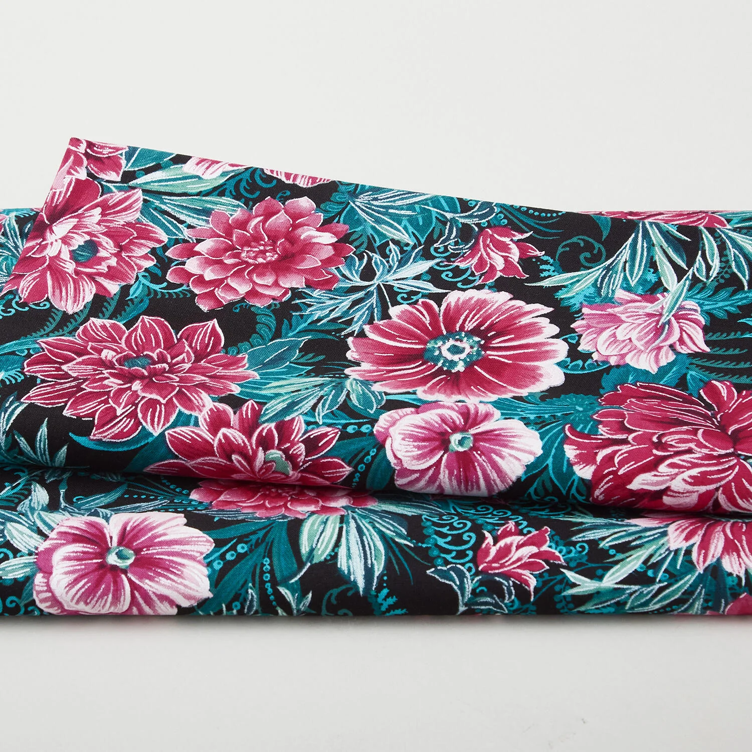 Winterberry Floral - Winterberry Garden Black 2 Yard Cut